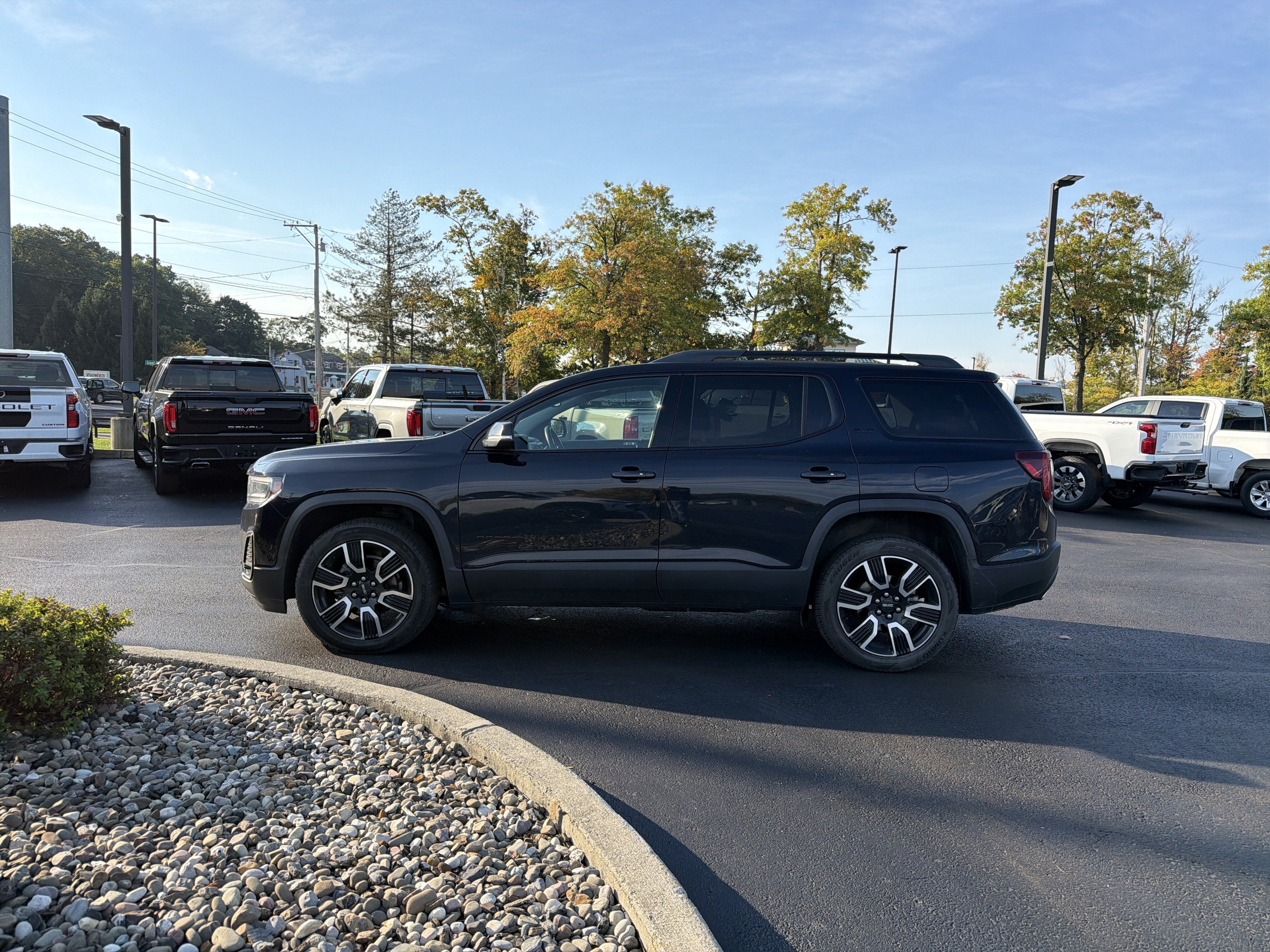 2021 GMC Acadia SLT