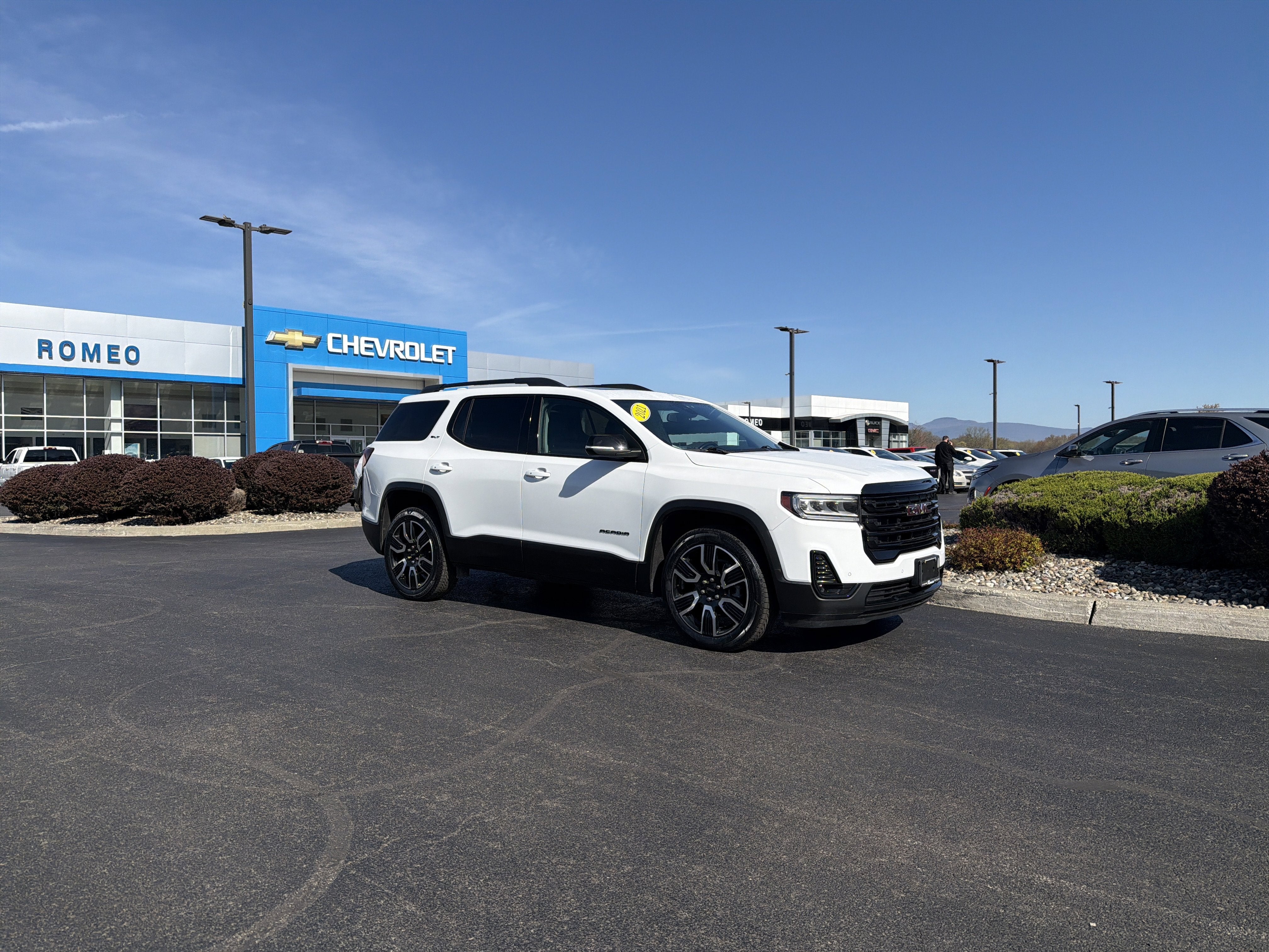 2021 GMC Acadia SLT
