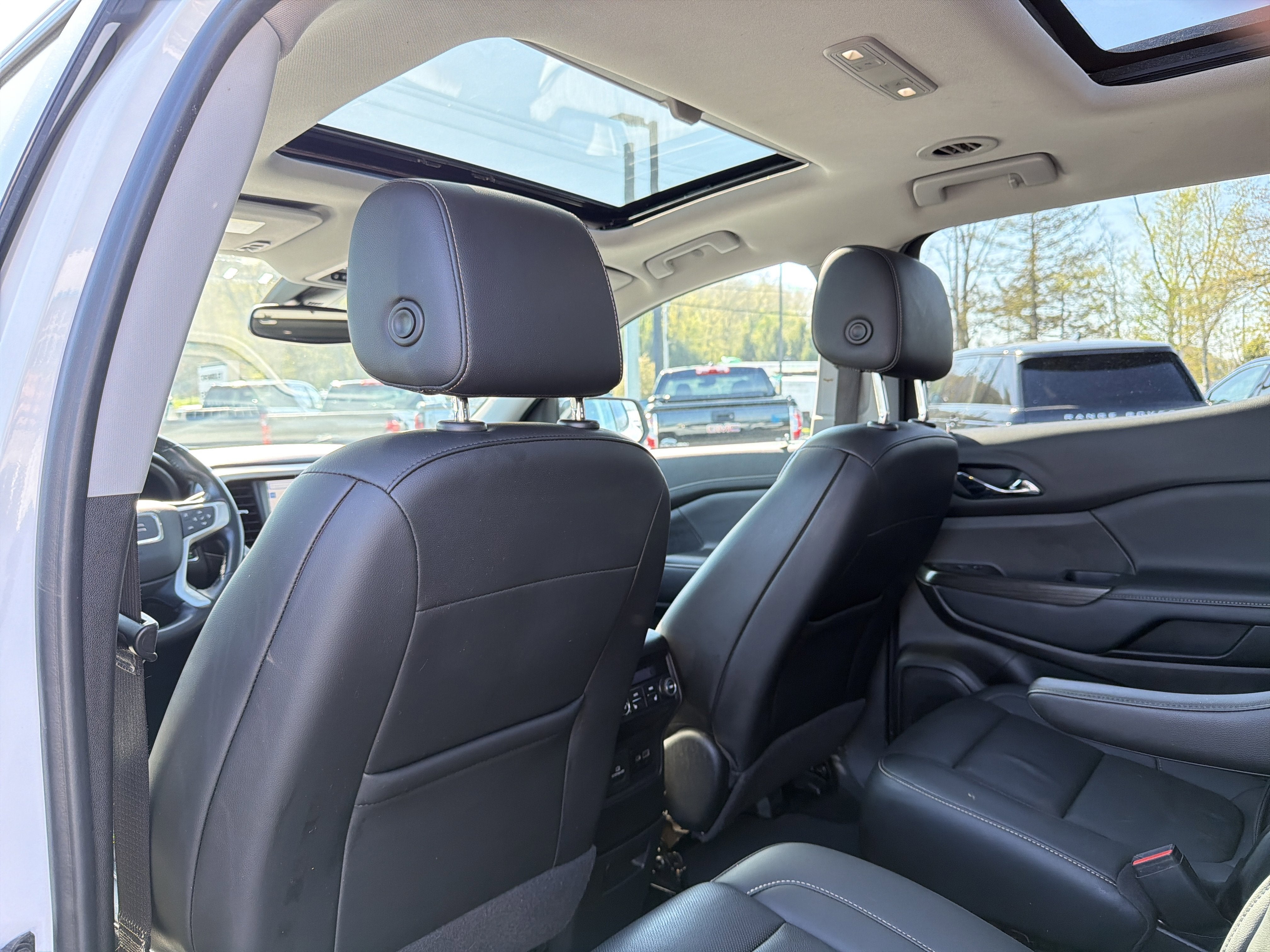 2021 GMC Acadia SLT