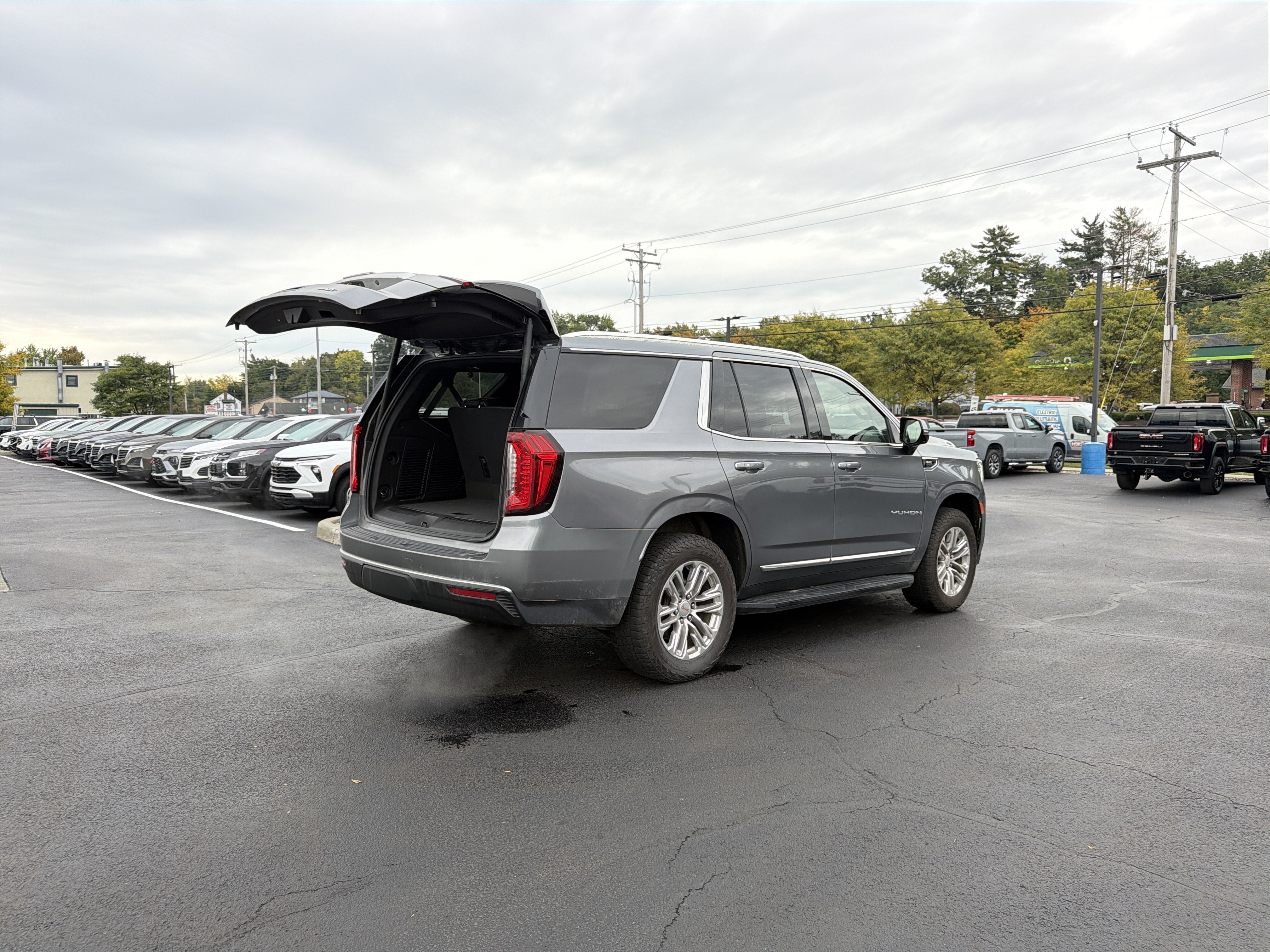 2021 GMC Yukon SLT
