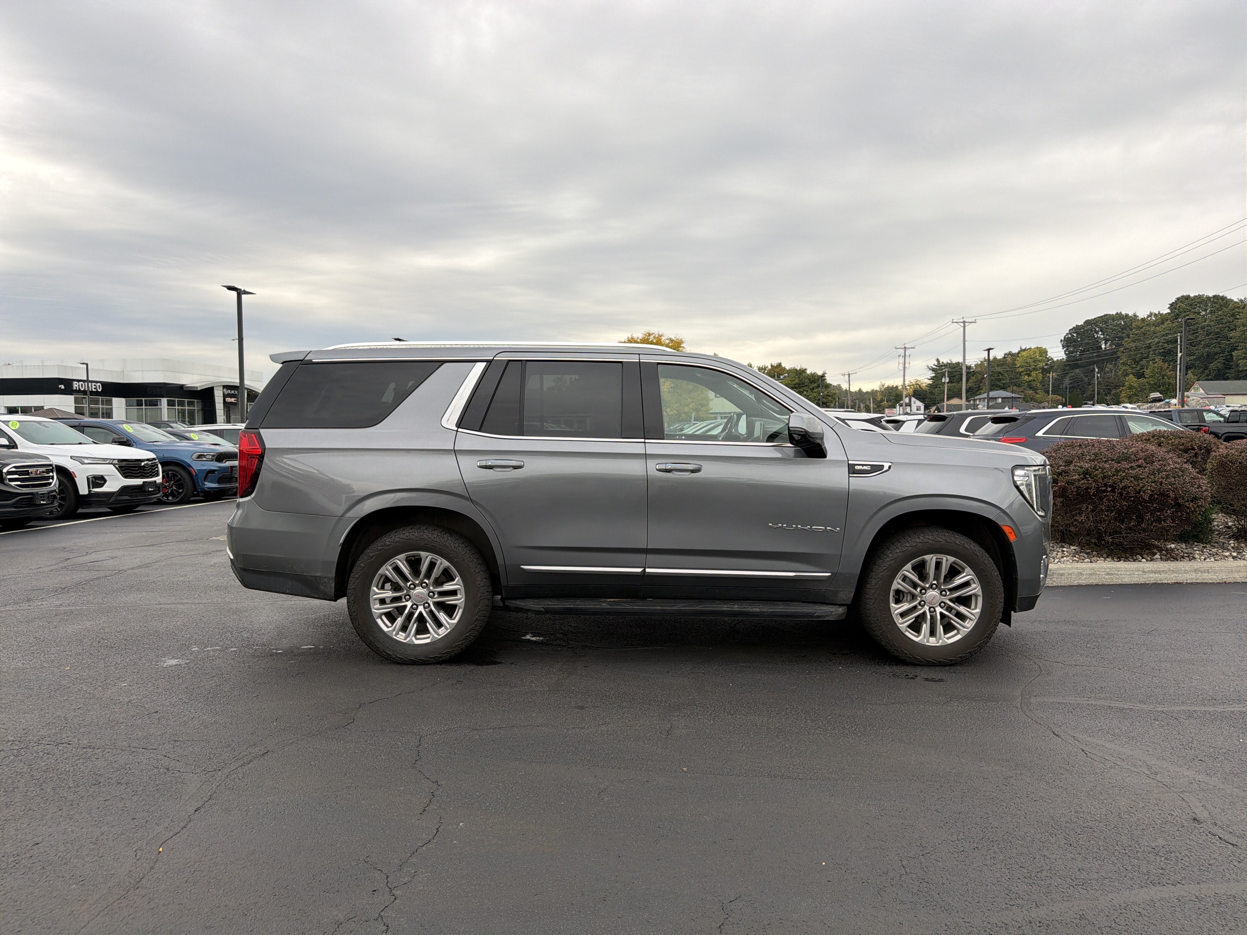 2021 GMC Yukon SLT
