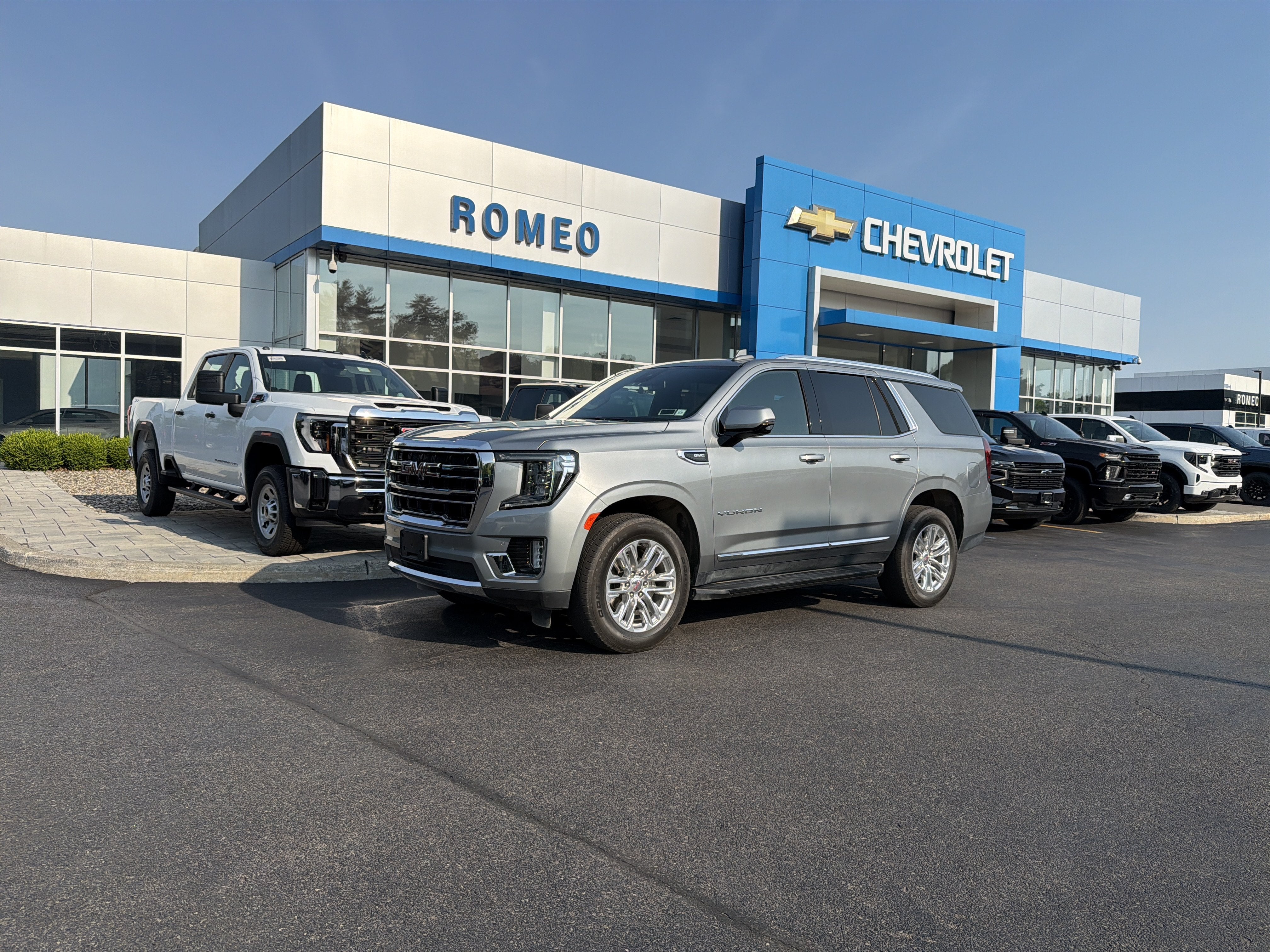 2024 GMC Yukon SLT
