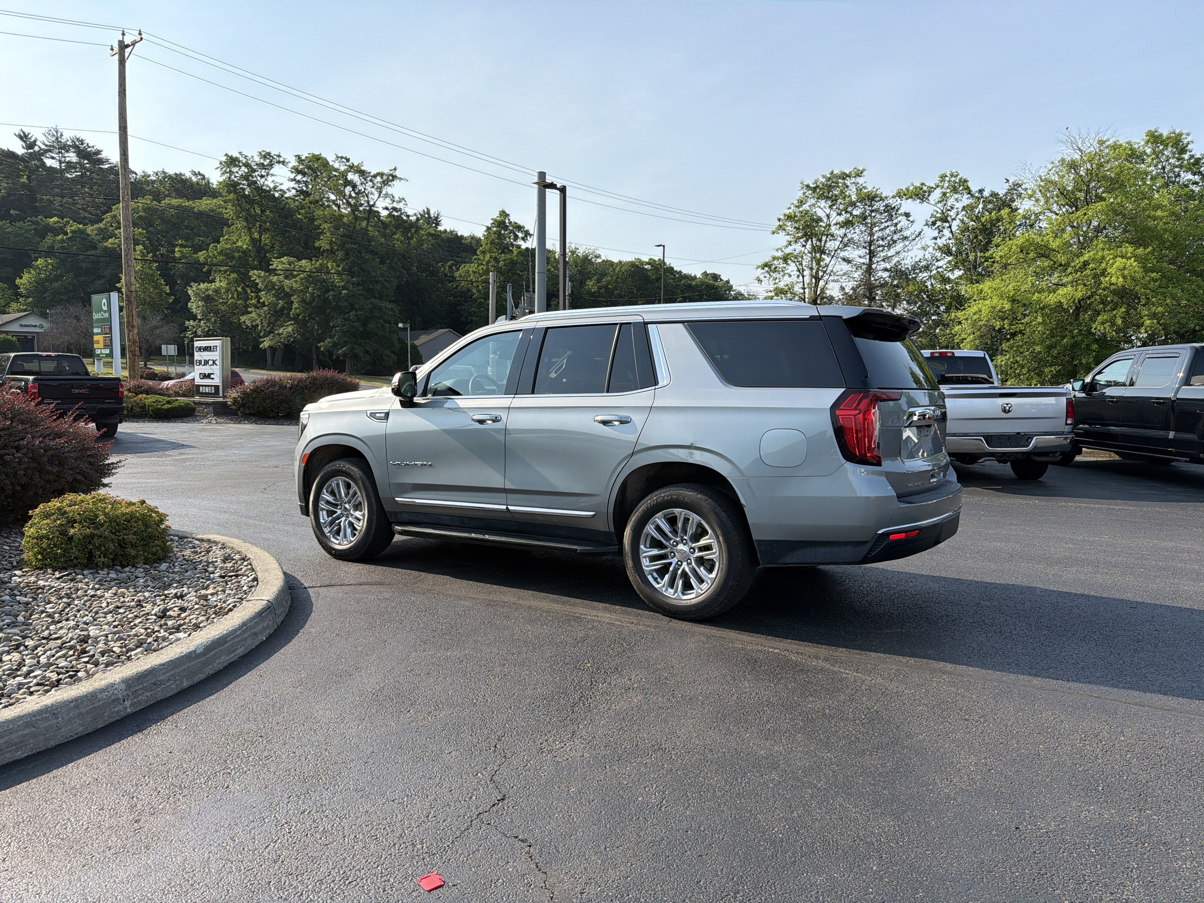 2024 GMC Yukon SLT