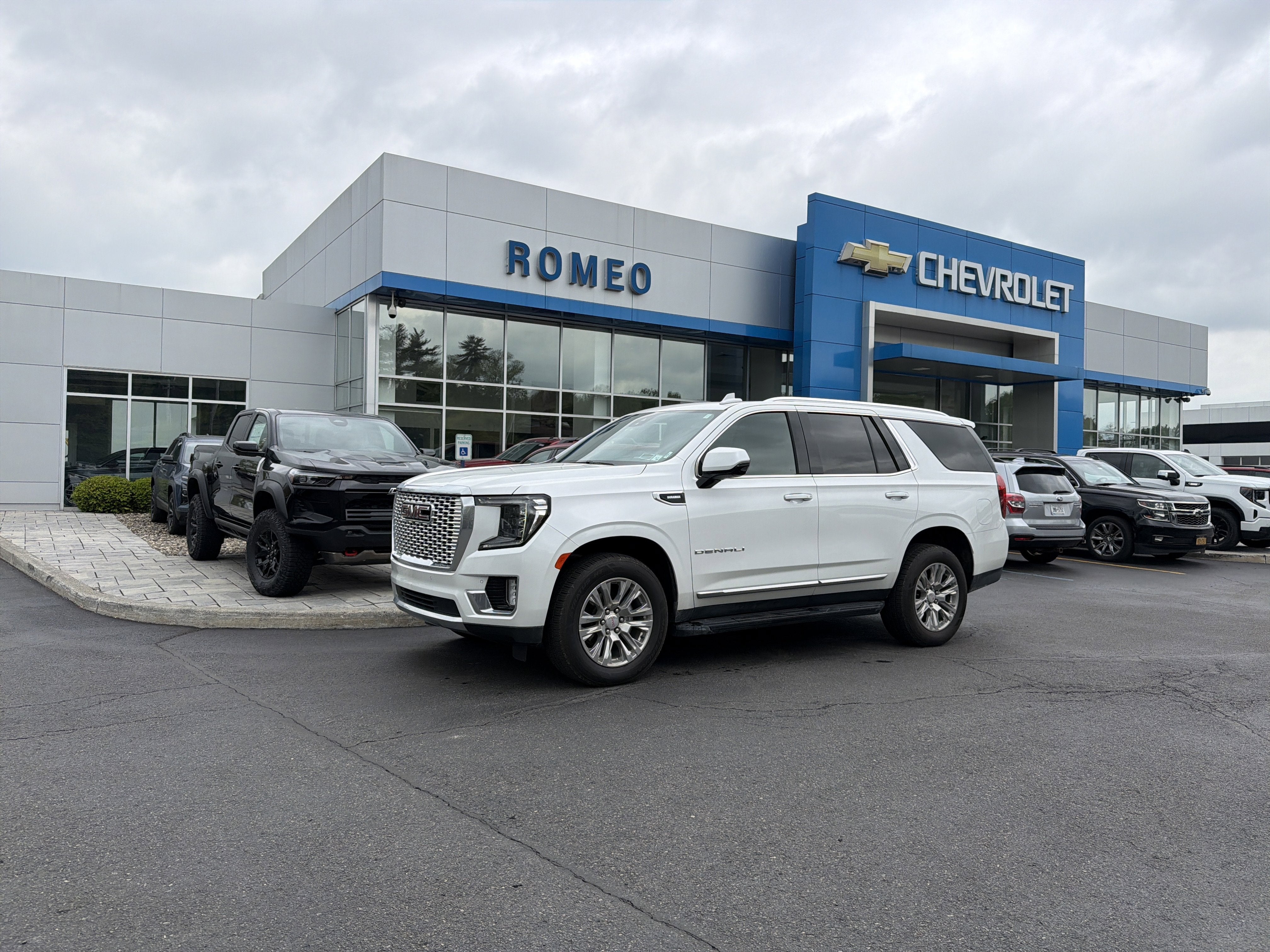 2023 GMC Yukon Denali