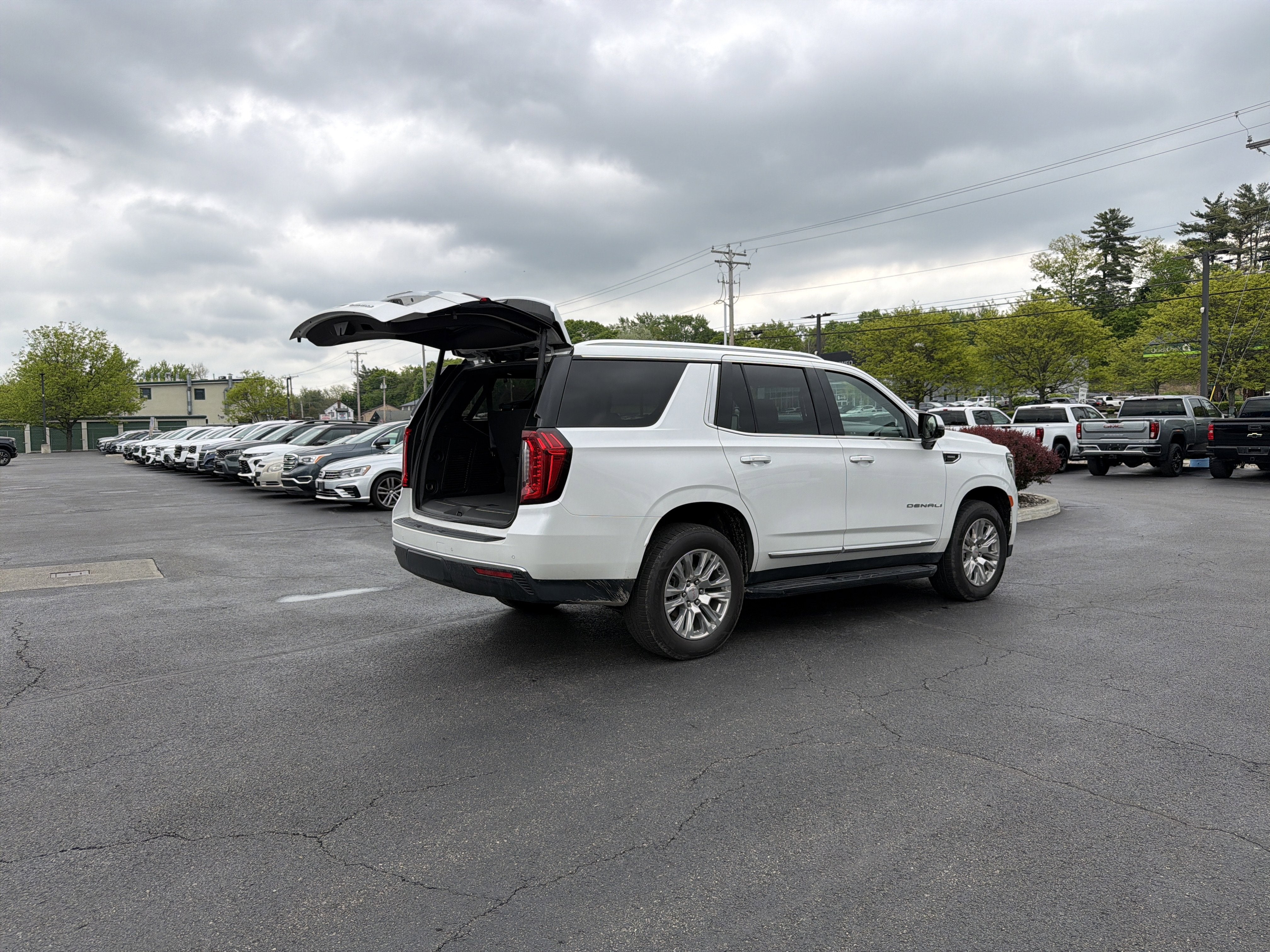 2023 GMC Yukon Denali