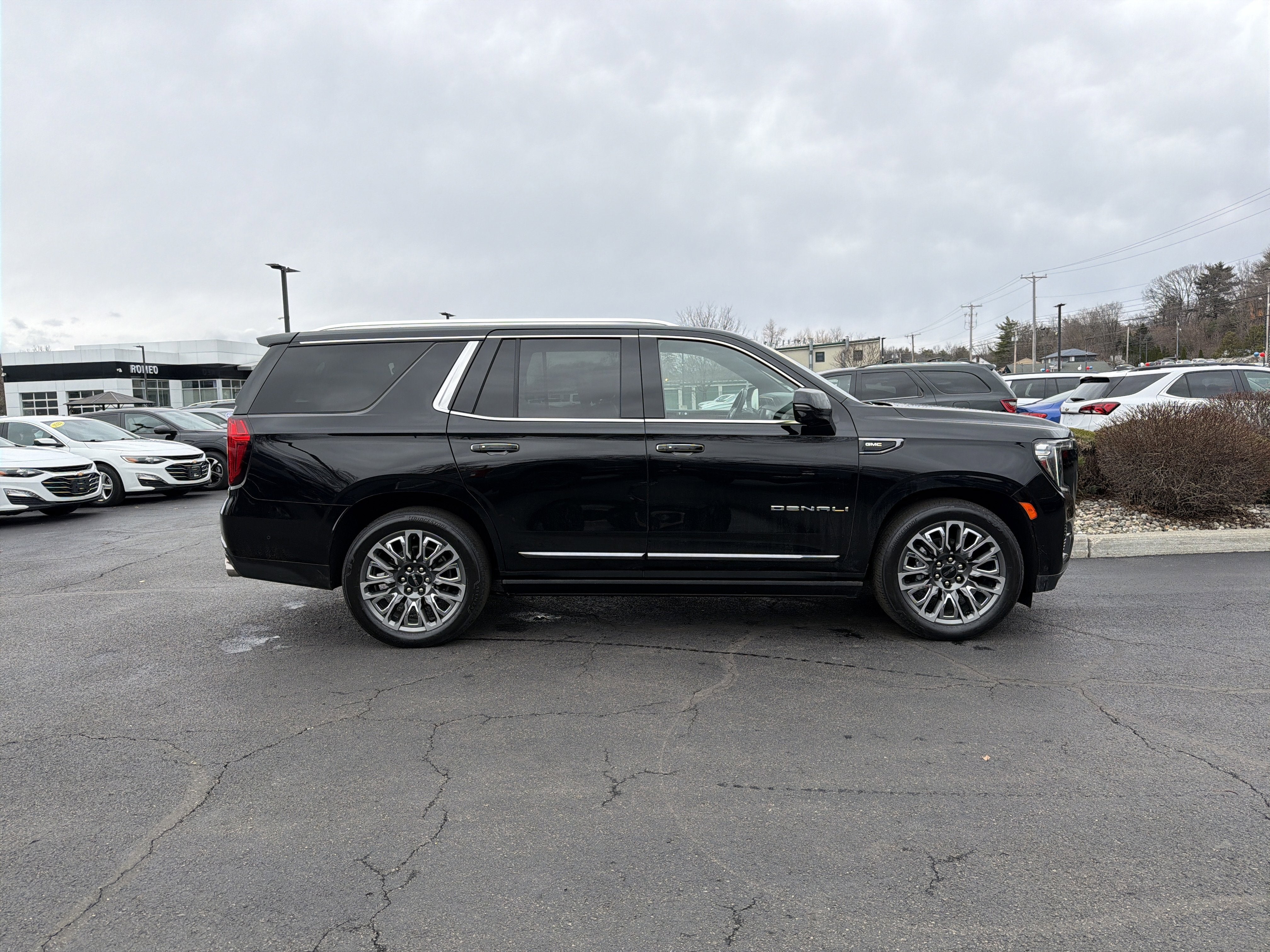 2023 GMC Yukon Denali Ultimate