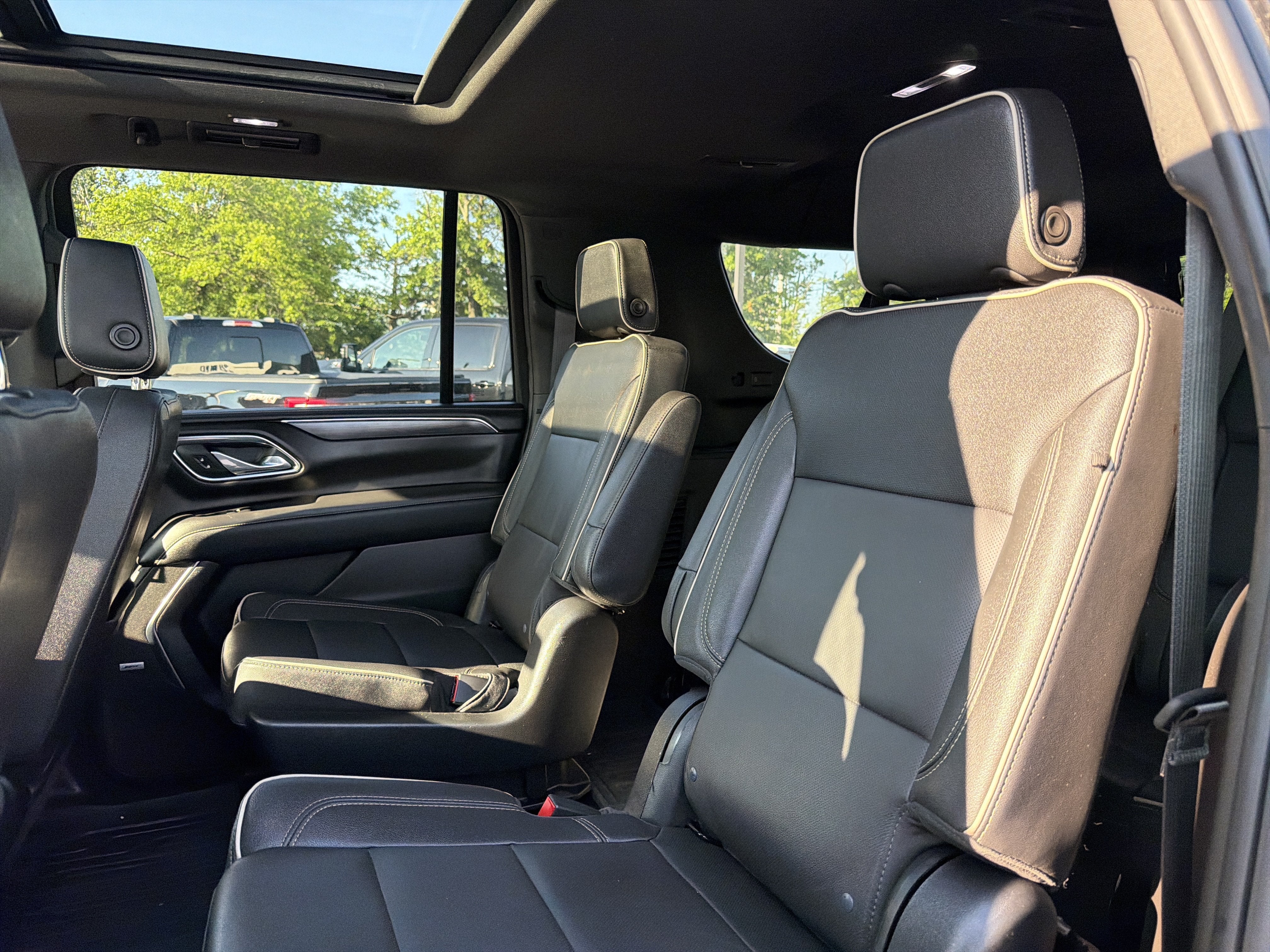 2023 GMC Yukon XL SLT