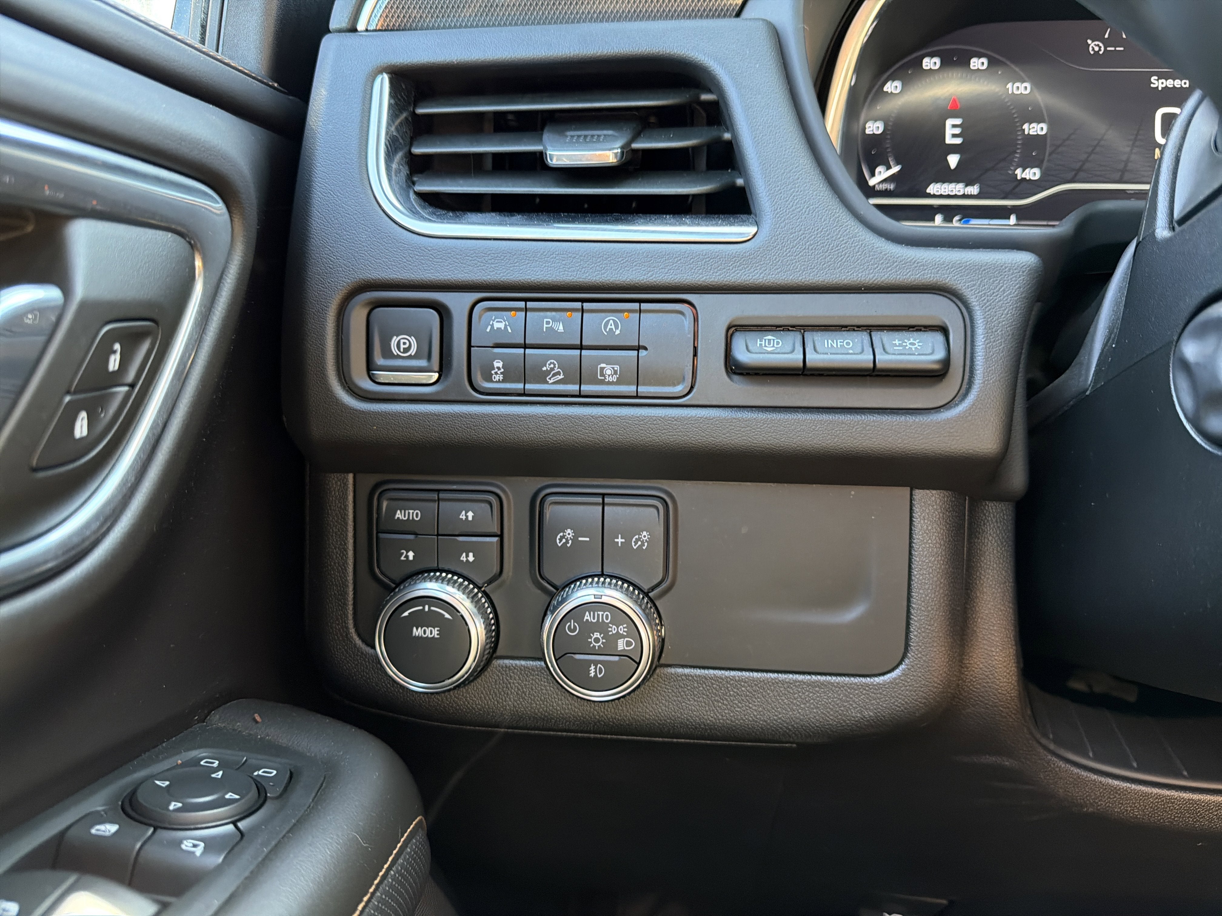 2024 GMC Yukon XL AT4