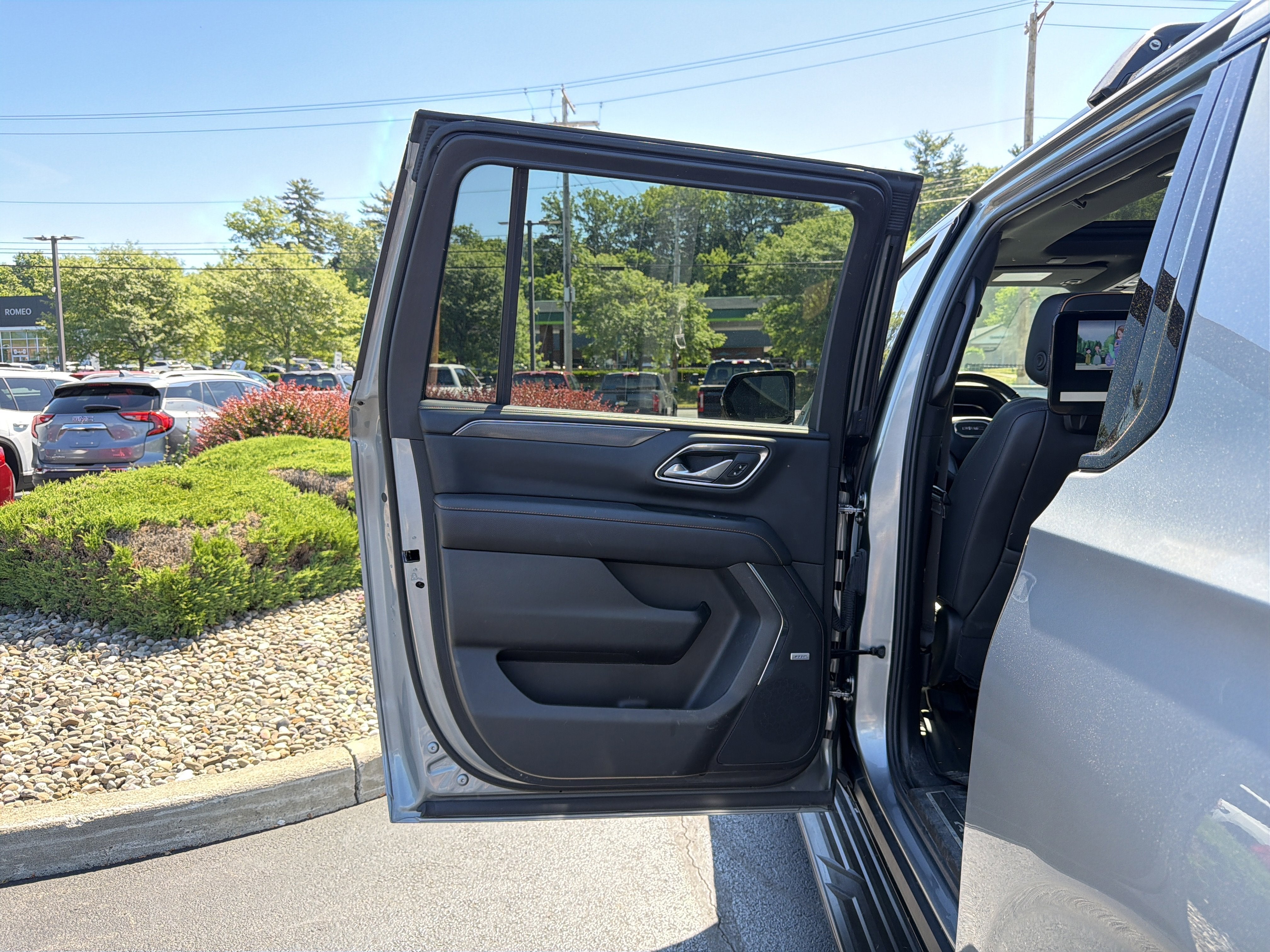 2024 GMC Yukon XL AT4