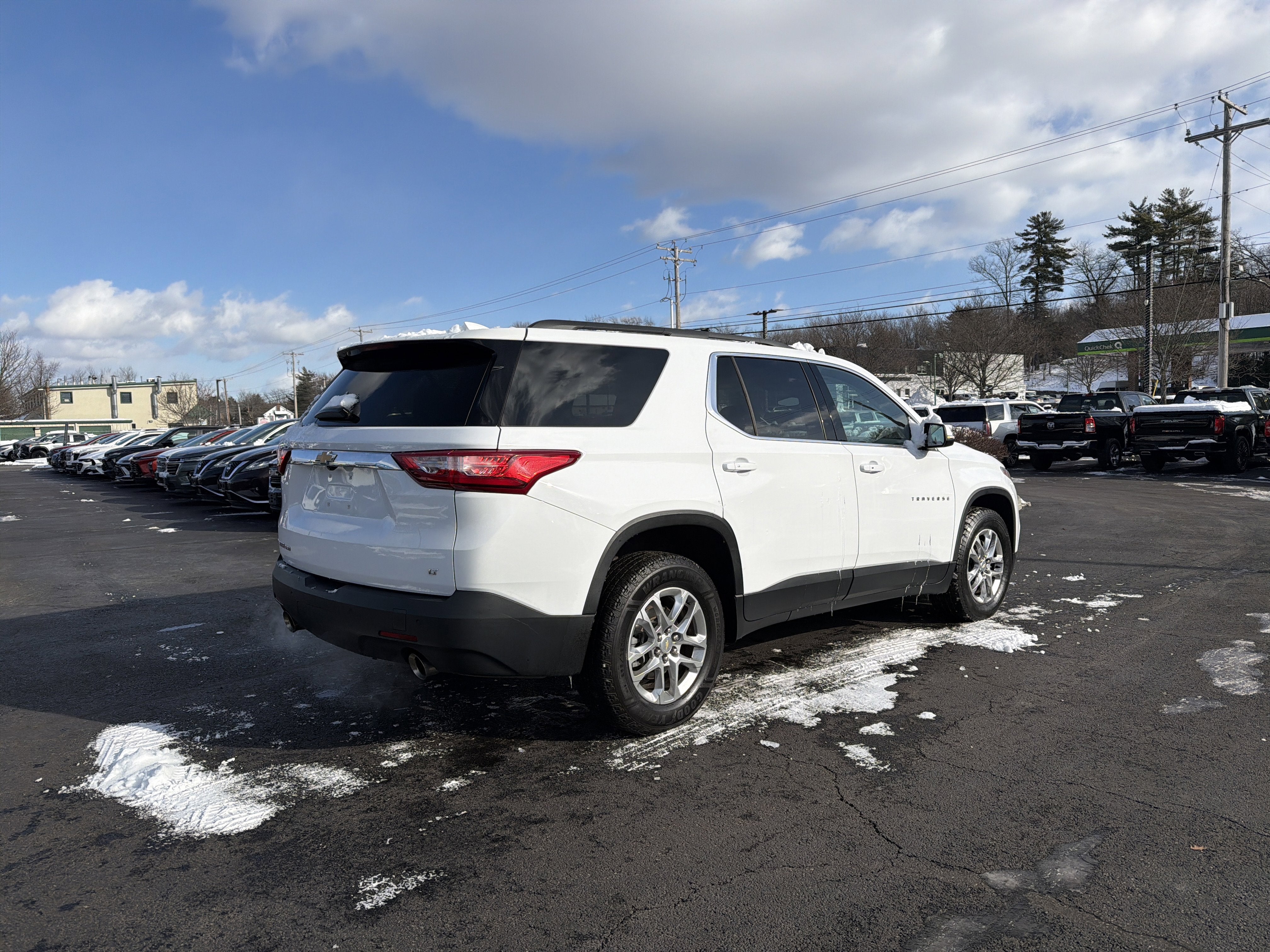 2021 Chevrolet Traverse LT Cloth