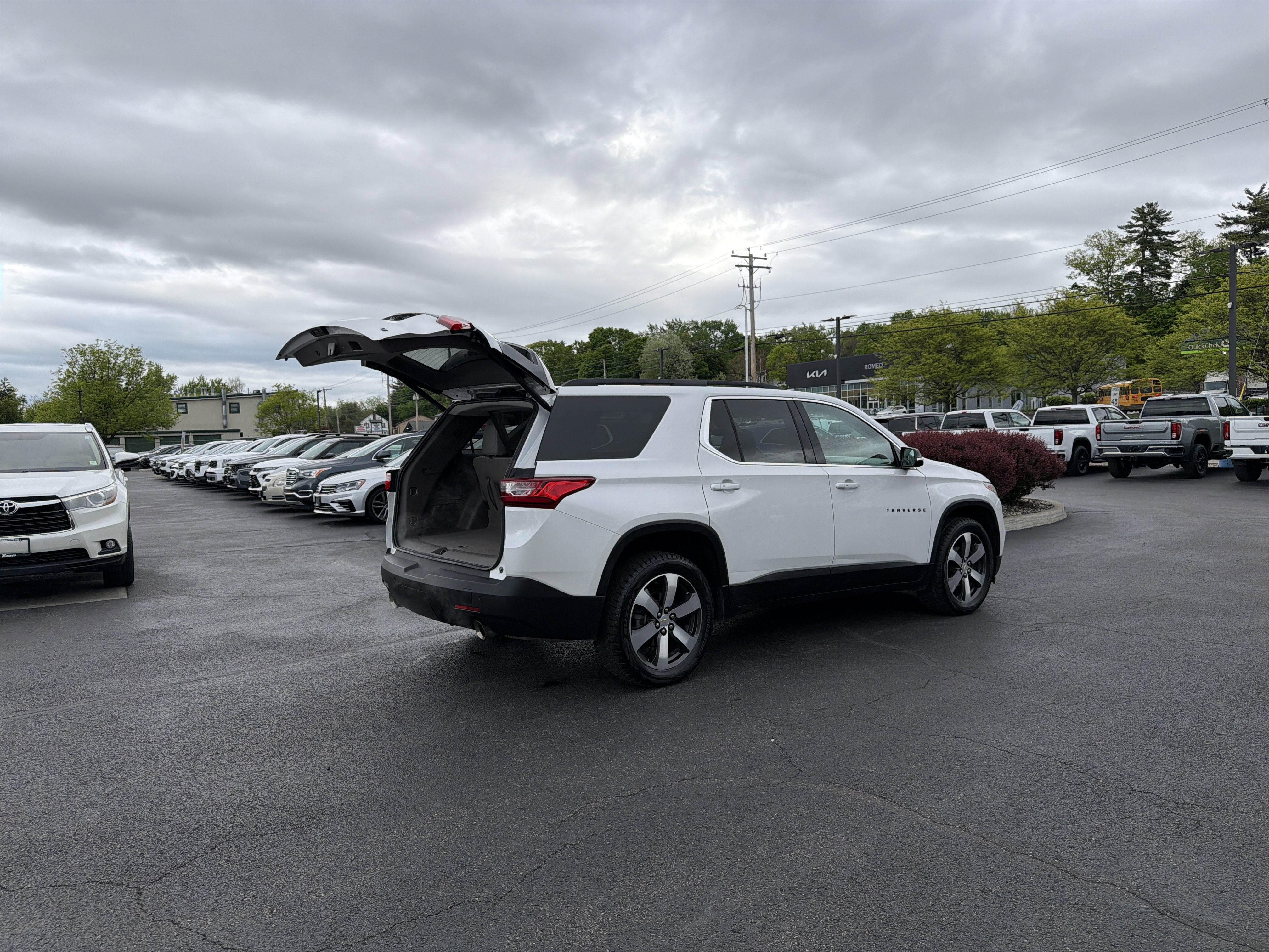 2020 Chevrolet Traverse LT Leather