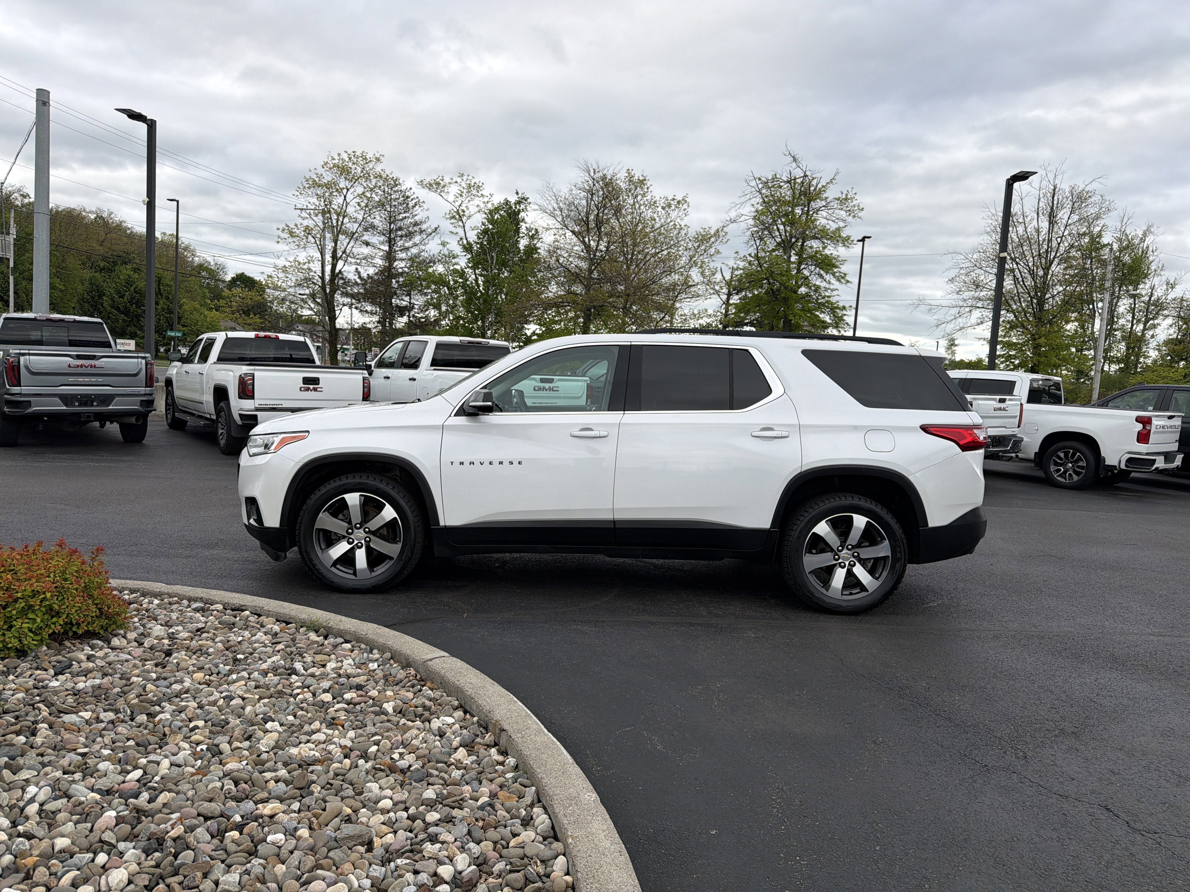 2020 Chevrolet Traverse LT Leather