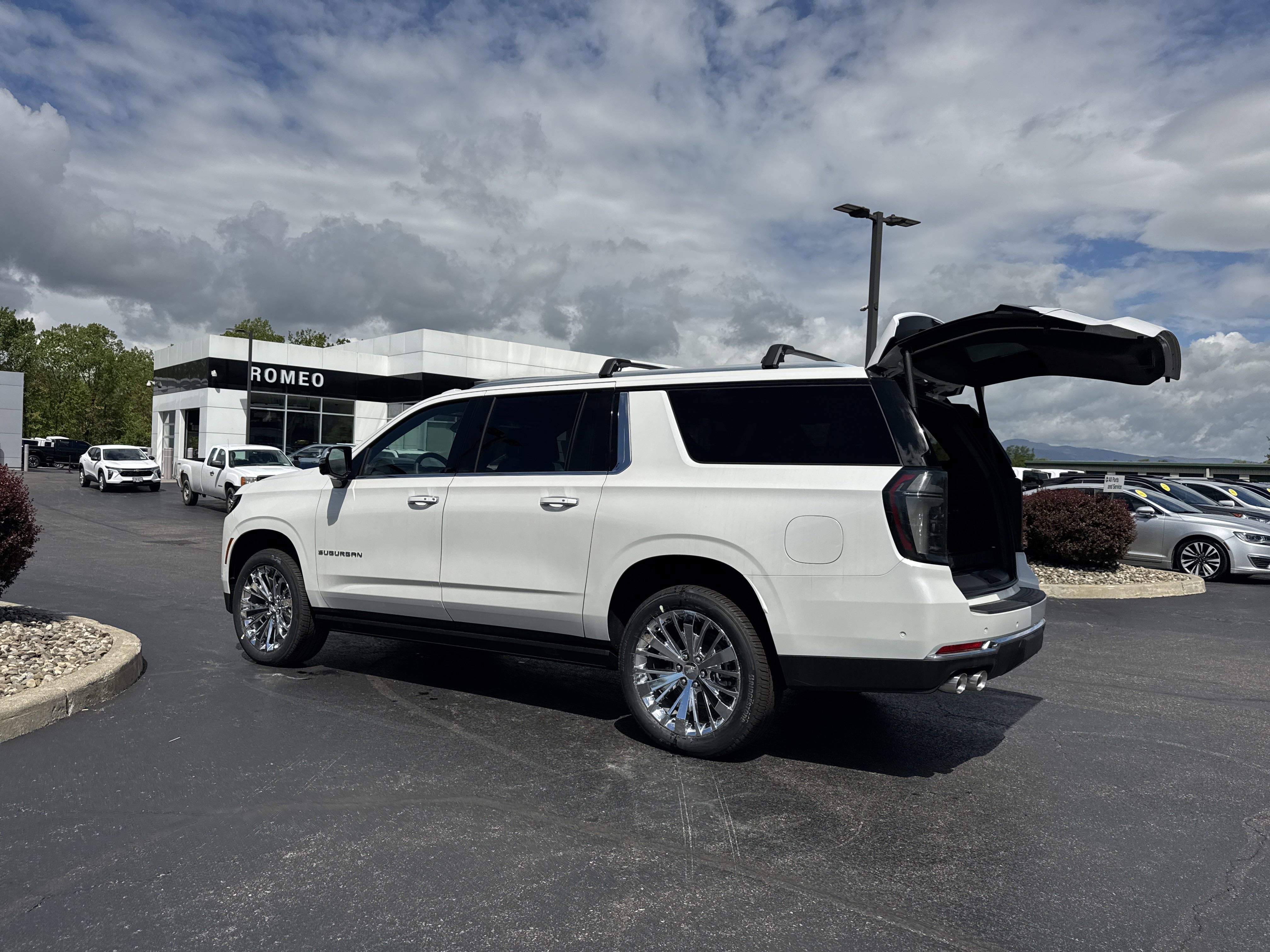 2025 Chevrolet Suburban Premier