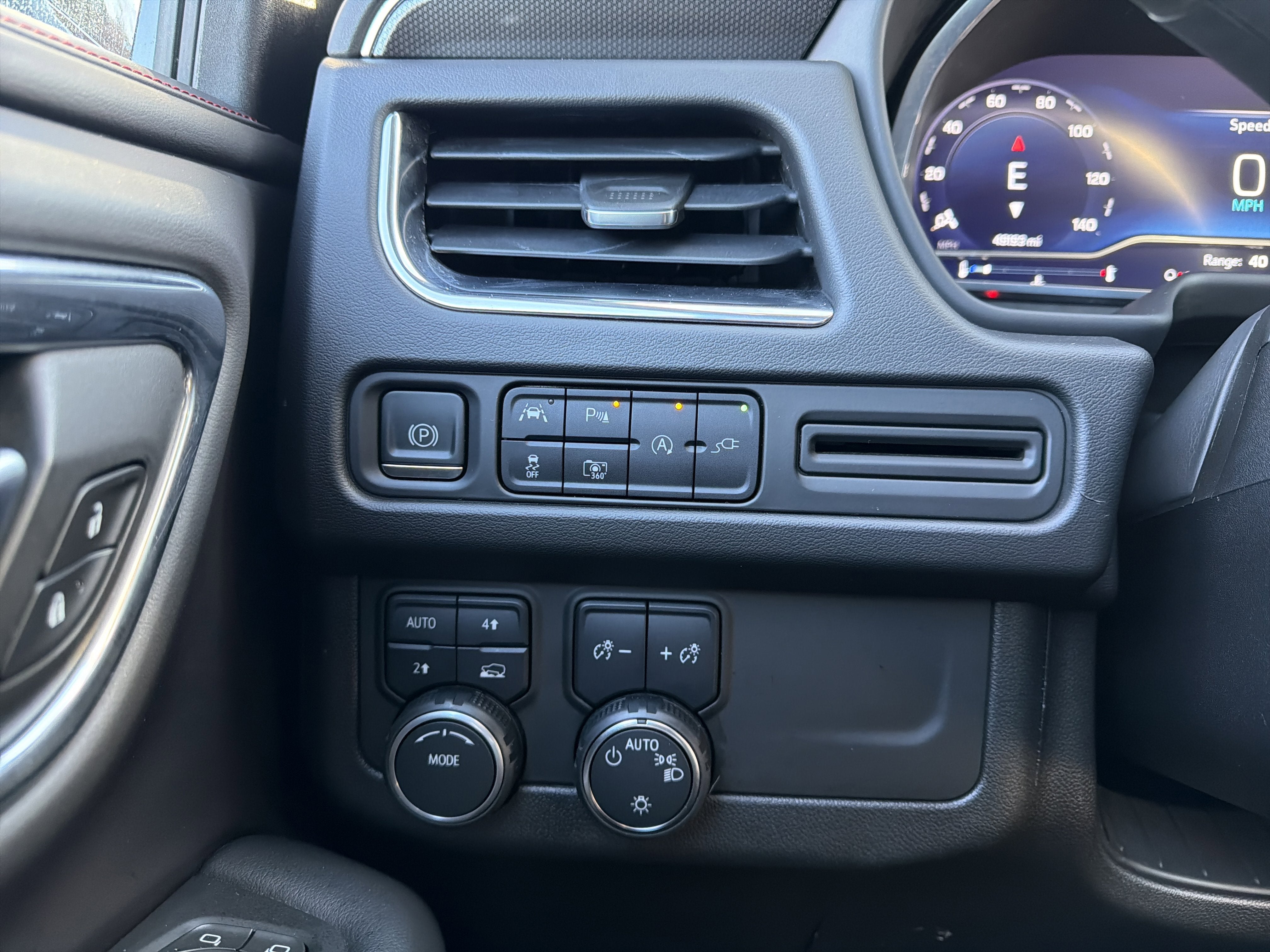 2022 Chevrolet Suburban RST