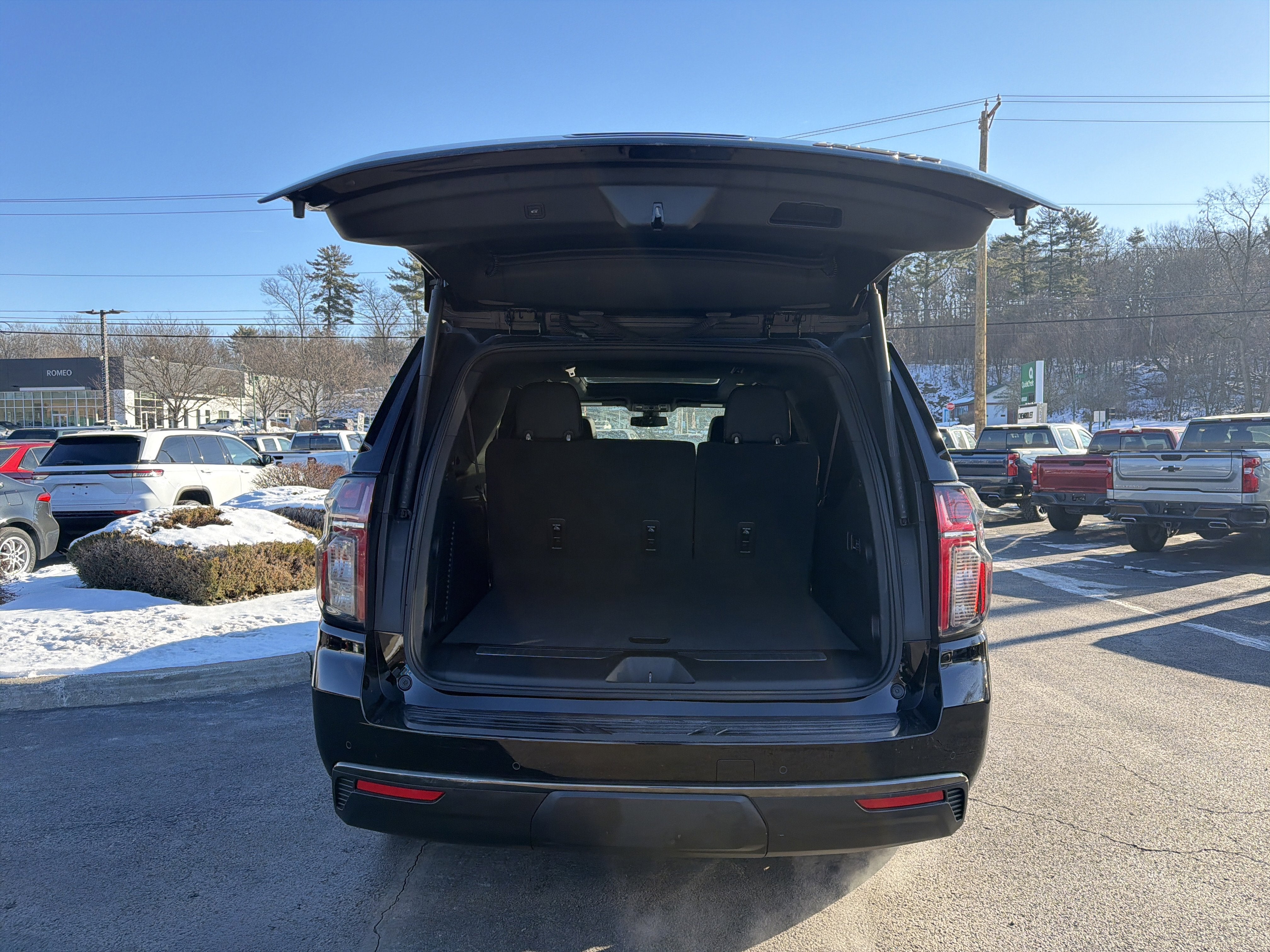 2022 Chevrolet Suburban RST