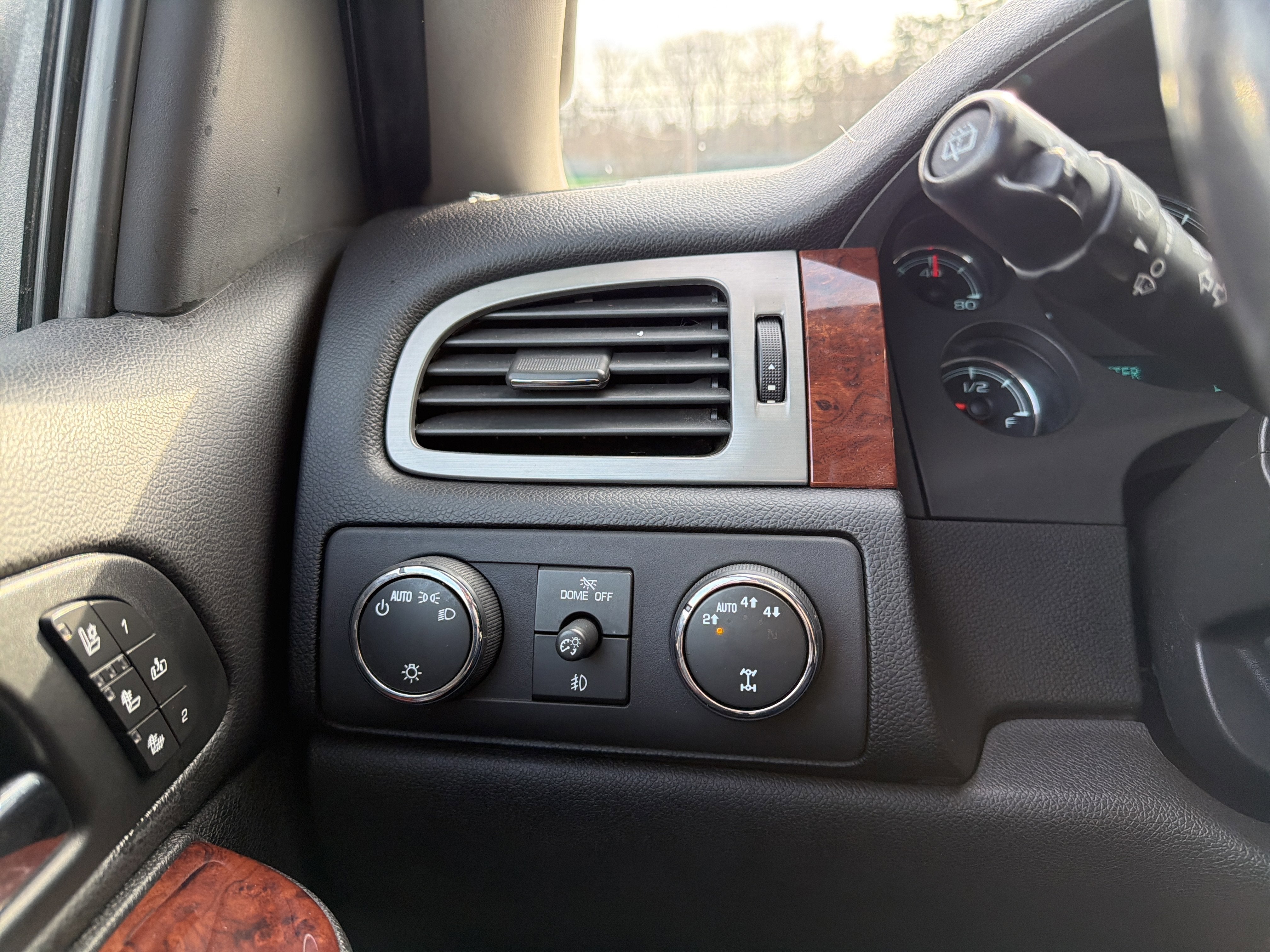 2014 Chevrolet Suburban LTZ