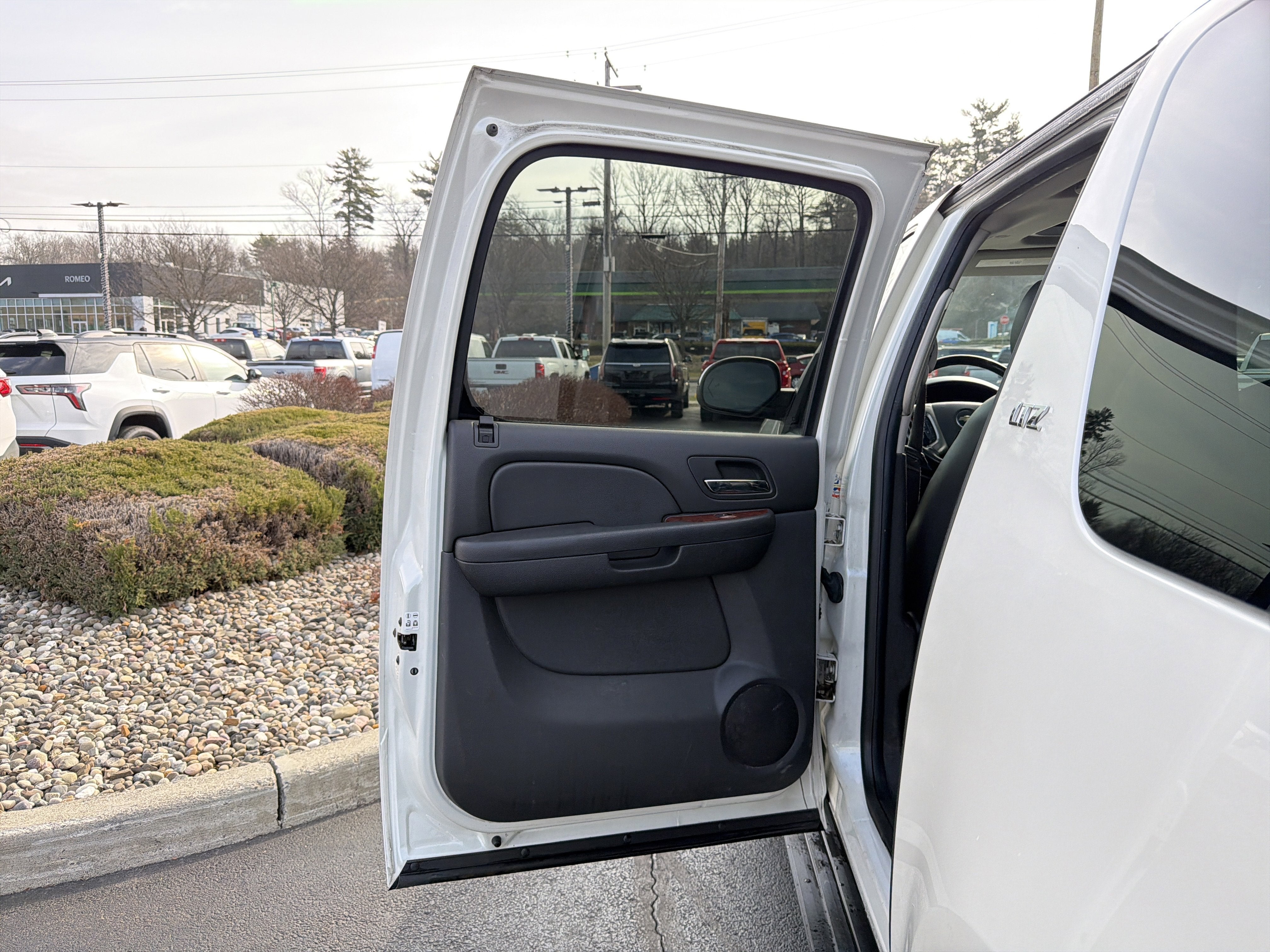 2014 Chevrolet Suburban LTZ