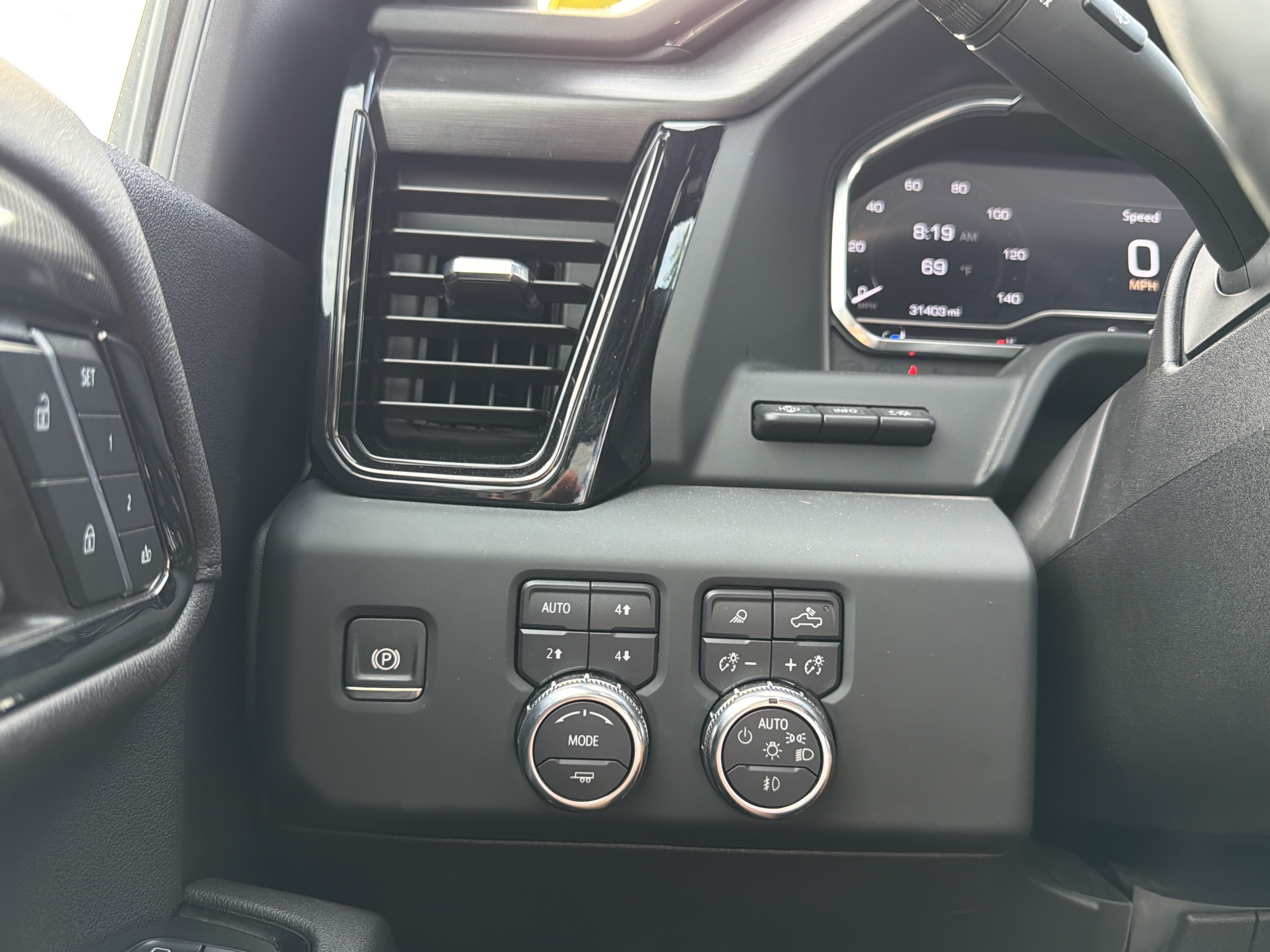 2024 GMC Sierra 3500 HD AT4