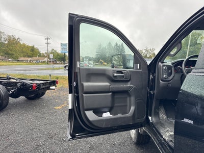 2025 GMC Sierra 2500 HD Pro