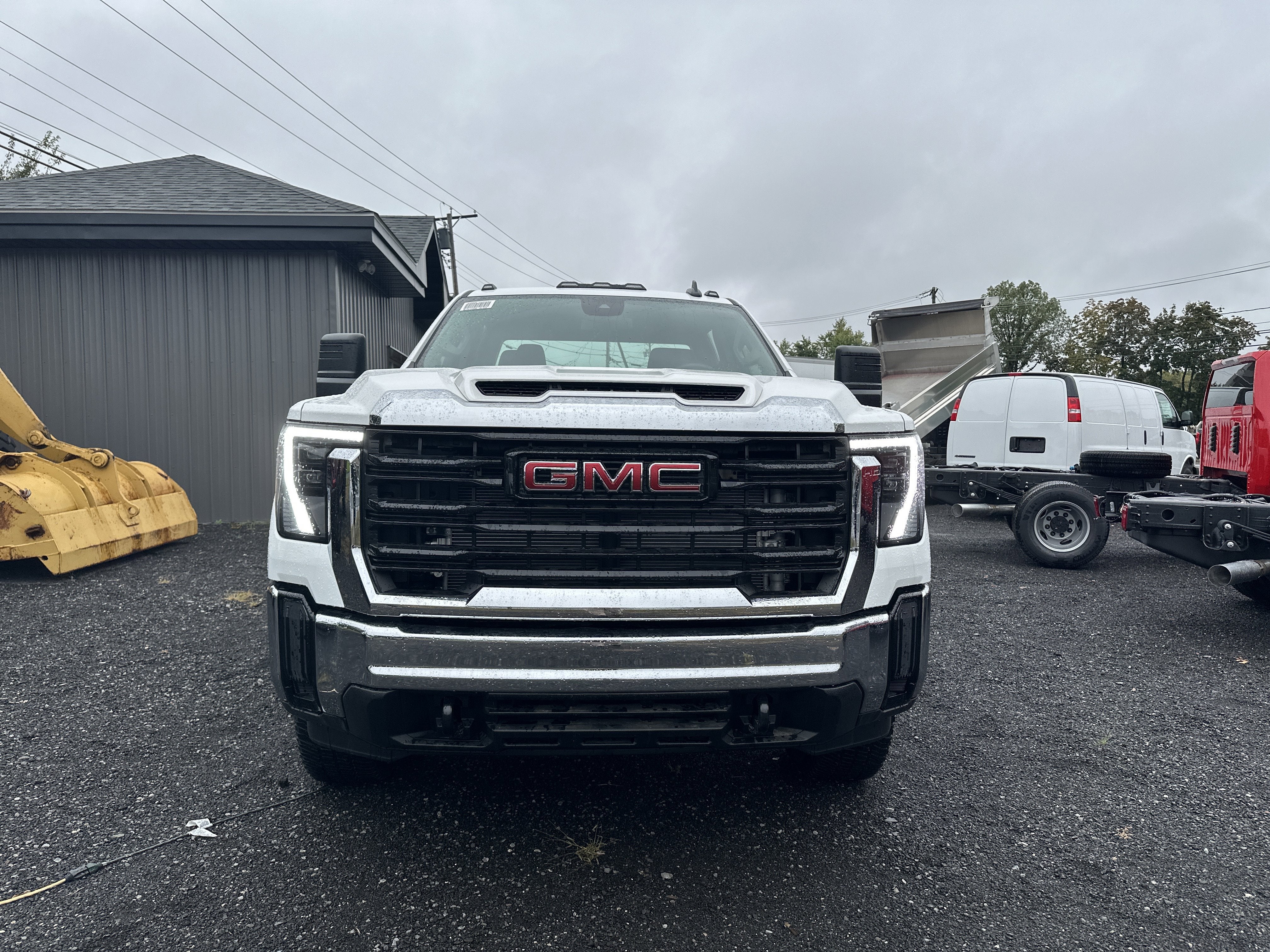 2025 GMC Sierra 2500 HD Pro
