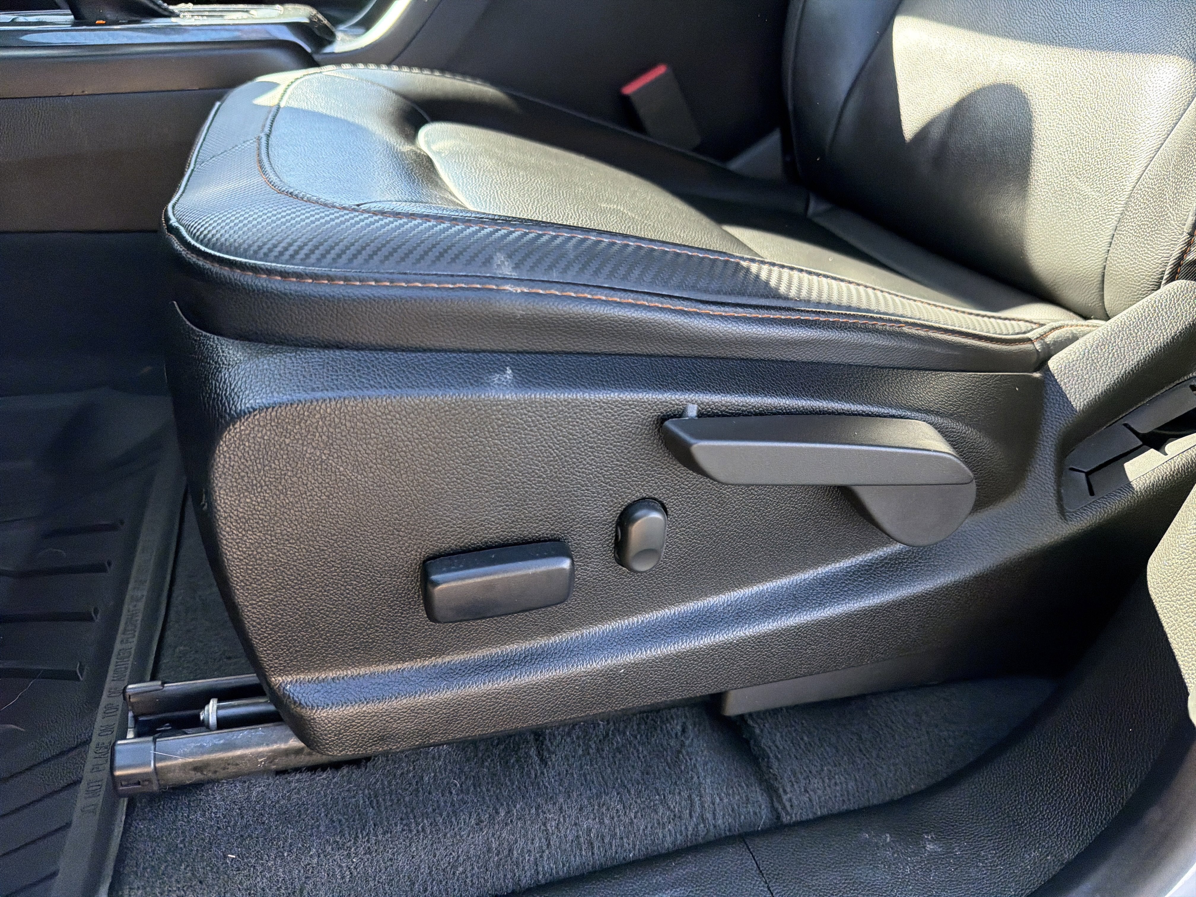 2022 GMC Canyon AT4 - Leather