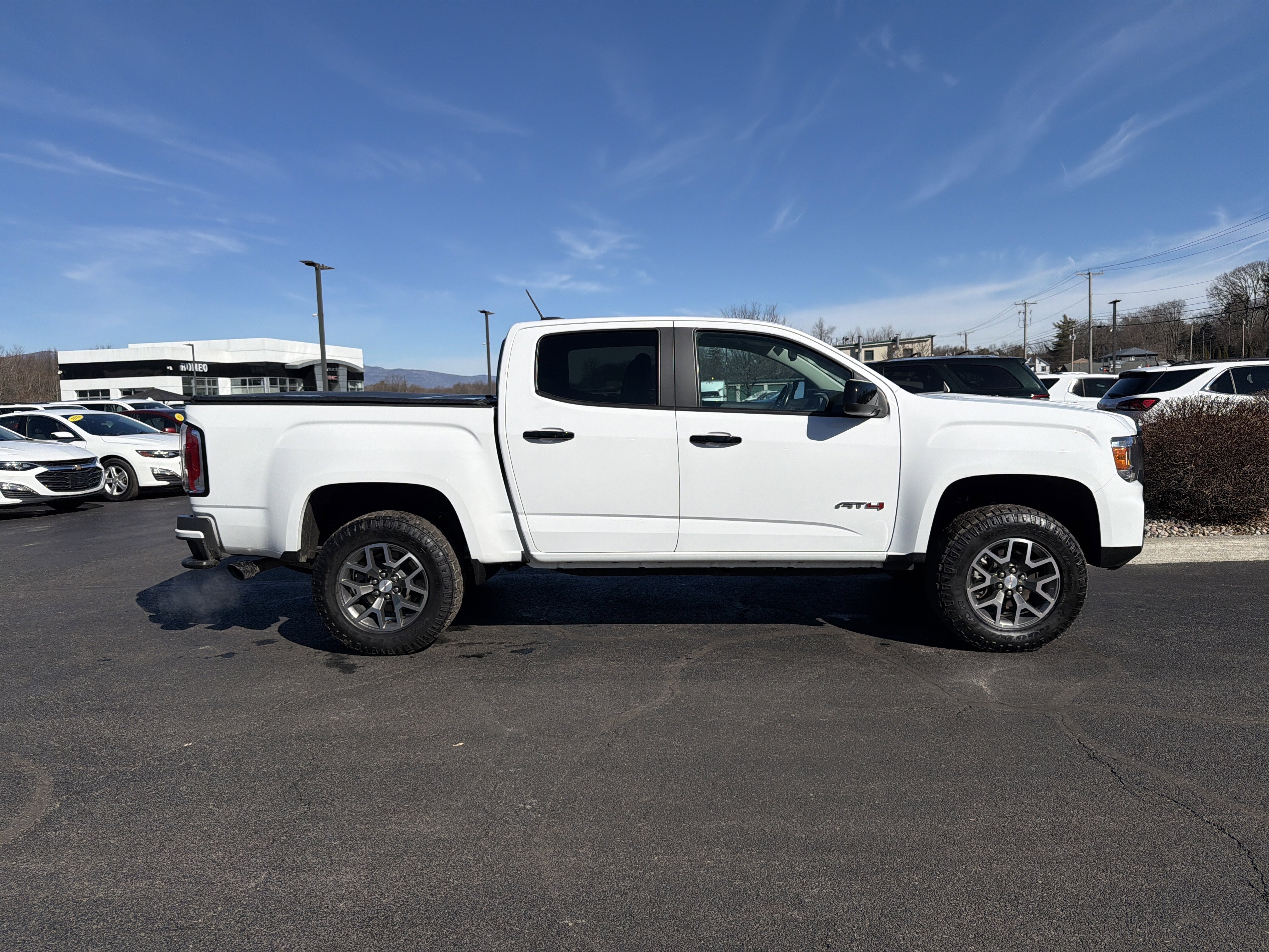 2022 GMC Canyon AT4 - Leather