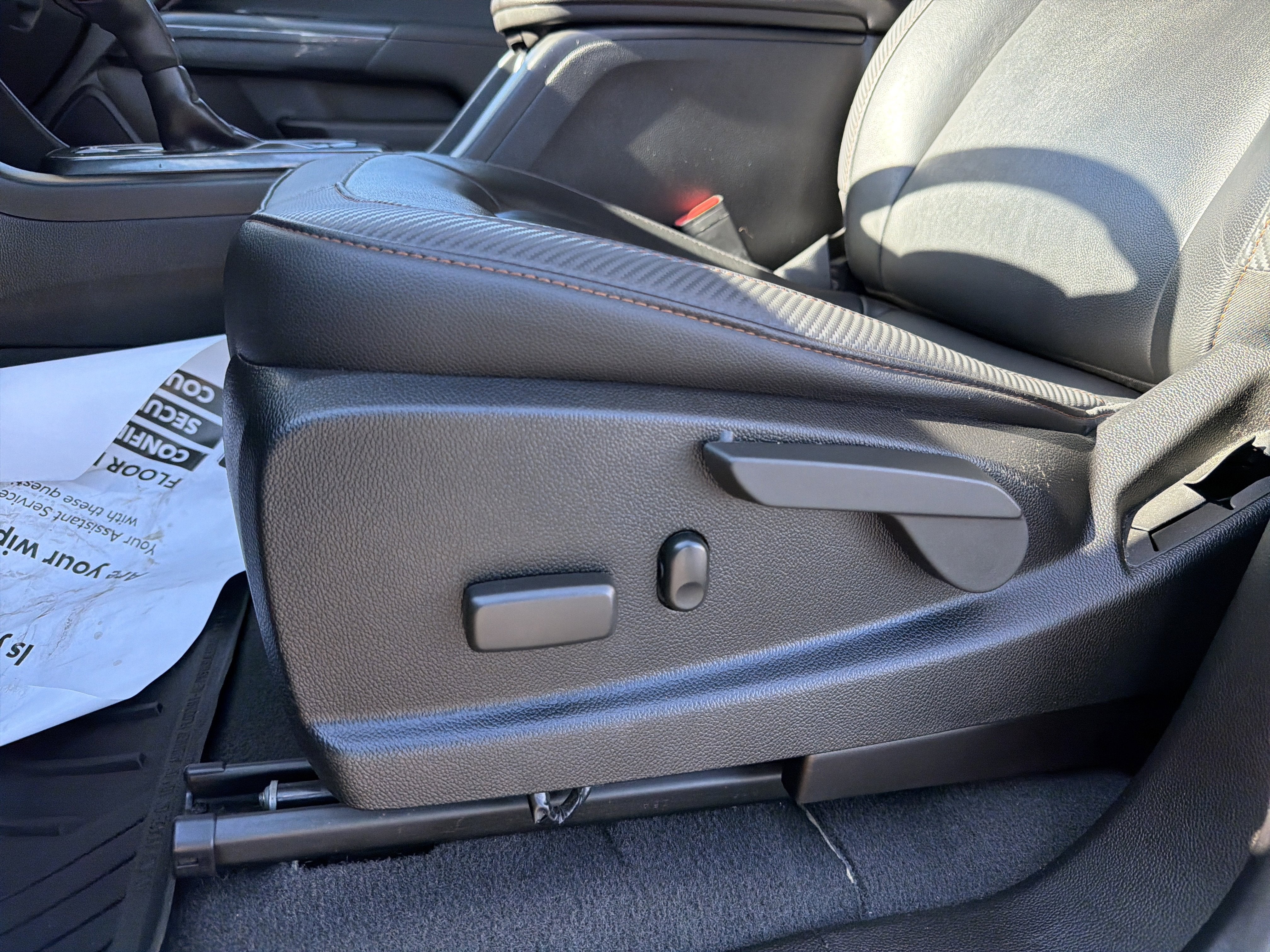 2021 GMC Canyon 4WD AT4 w/Leather