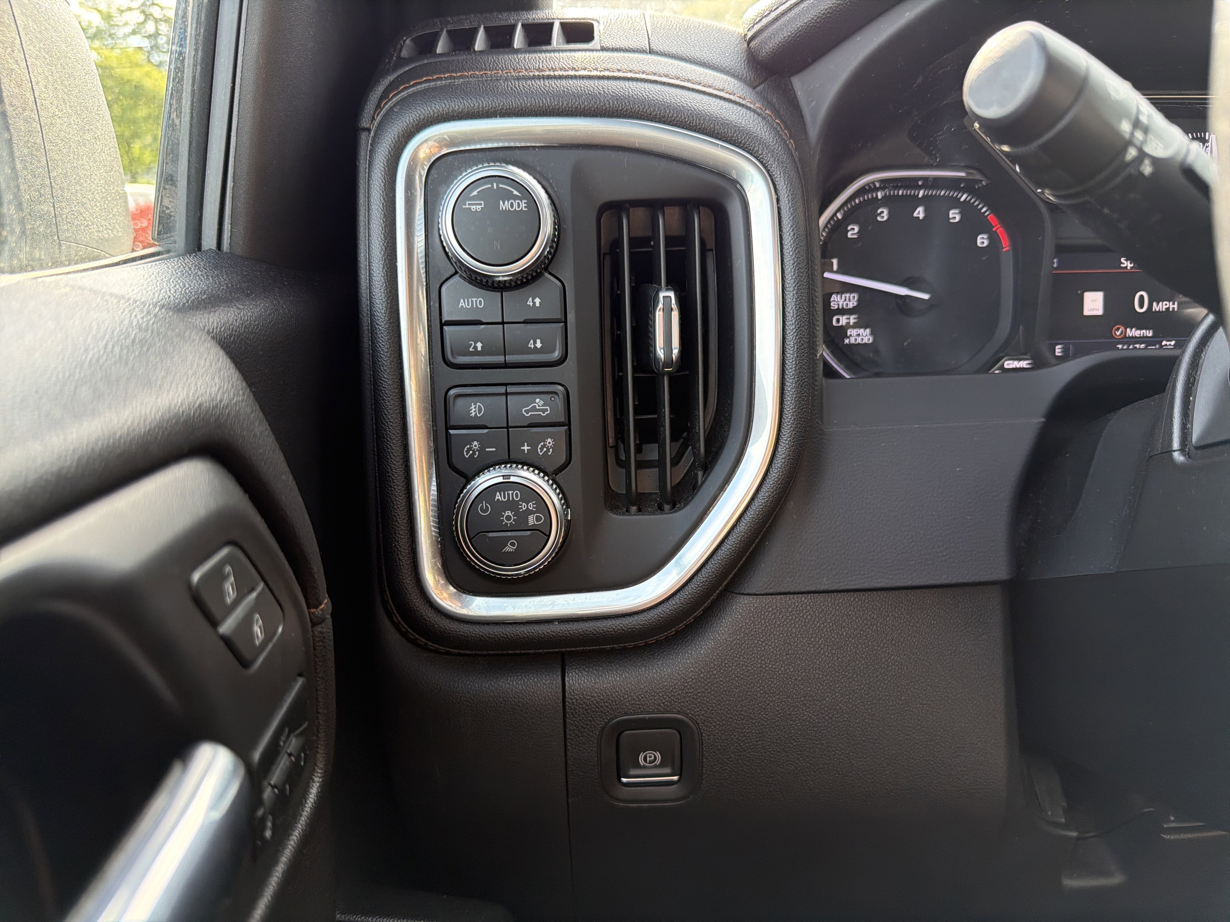 2021 GMC Sierra 1500 AT4