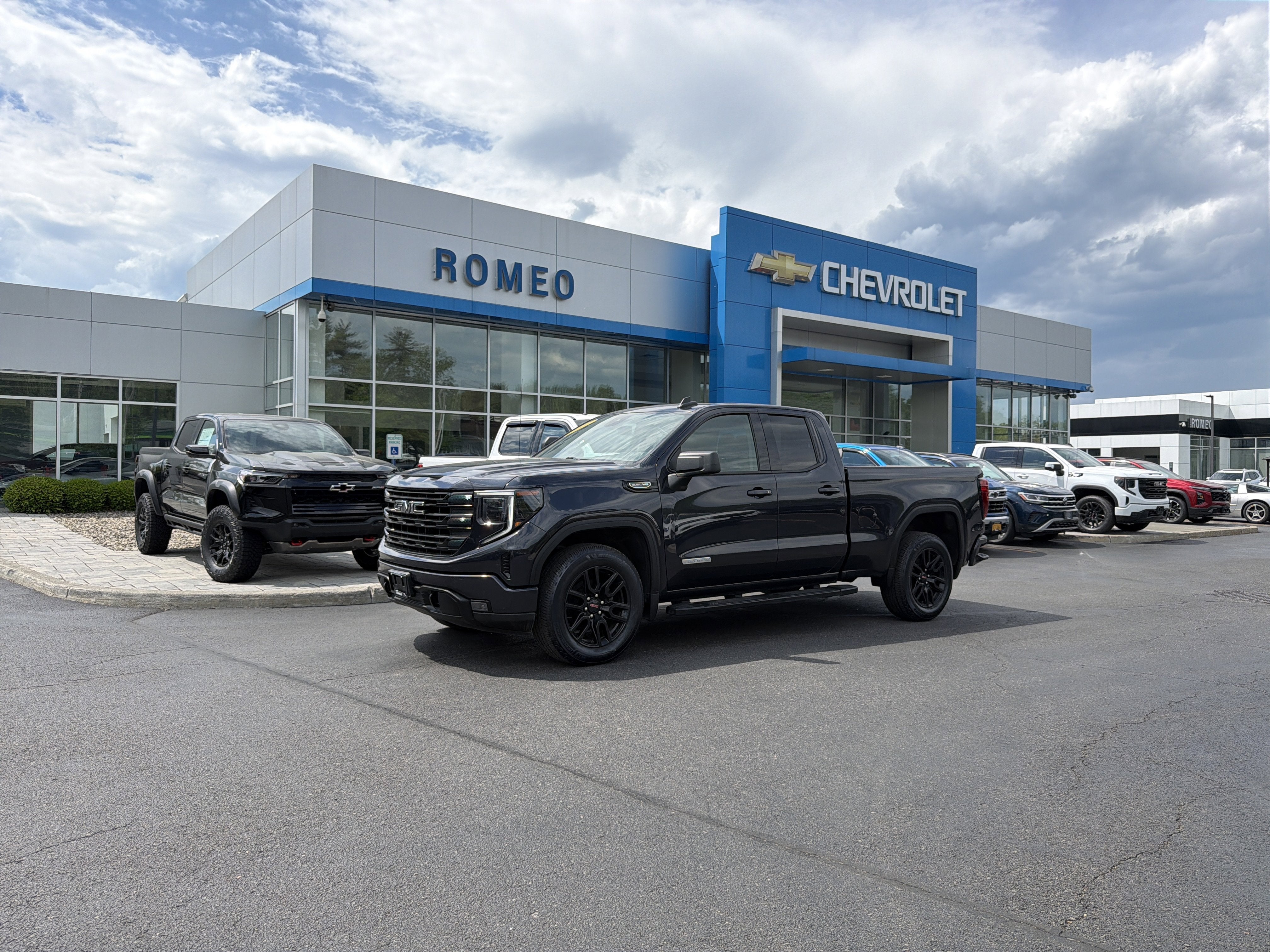 2023 GMC Sierra 1500 Elevation
