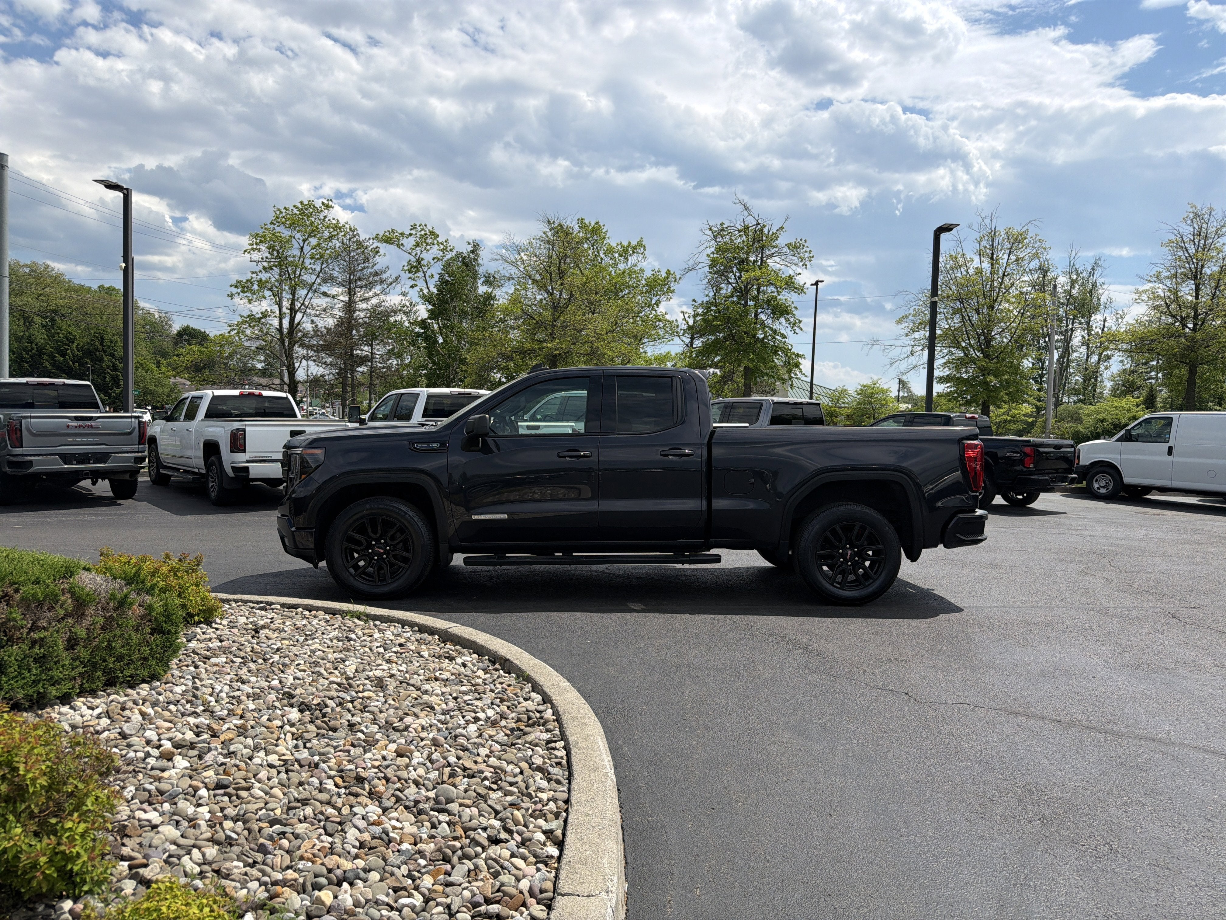 2023 GMC Sierra 1500 Elevation
