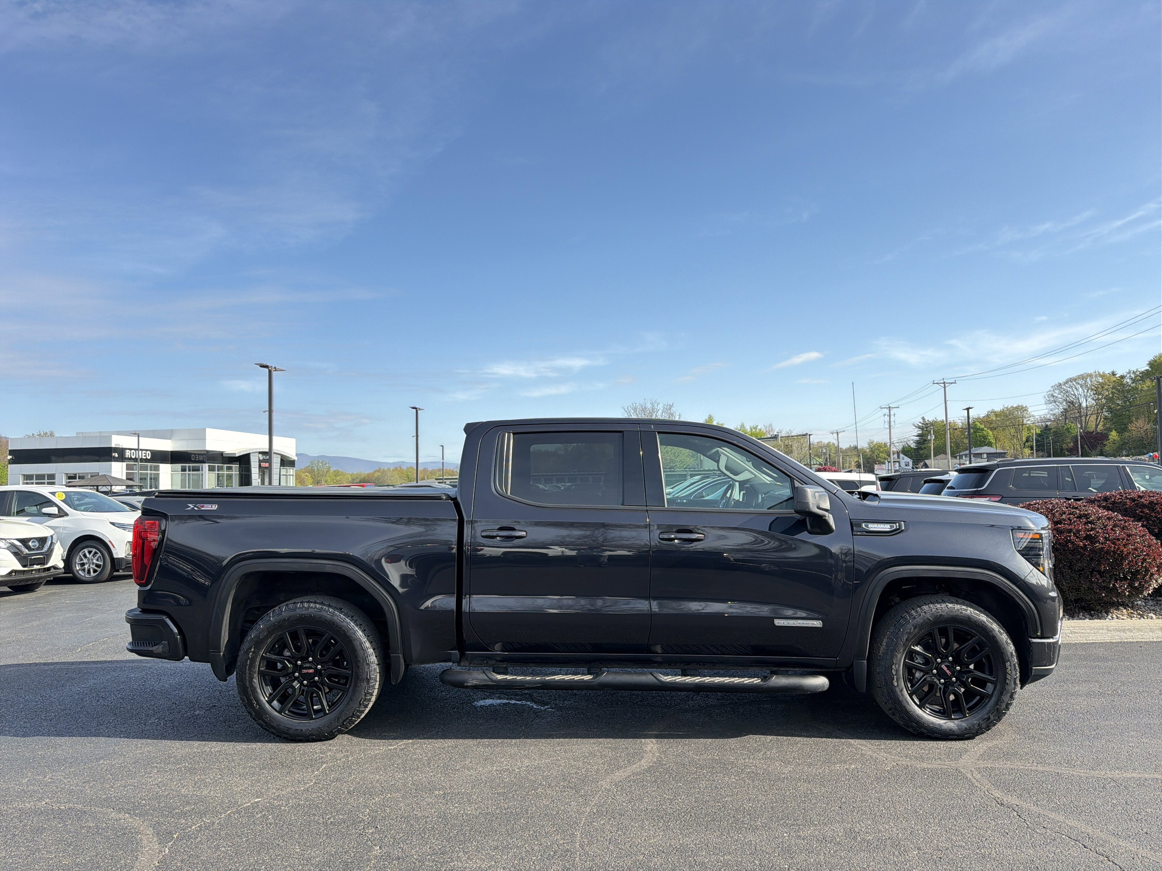 2023 GMC Sierra 1500 Elevation