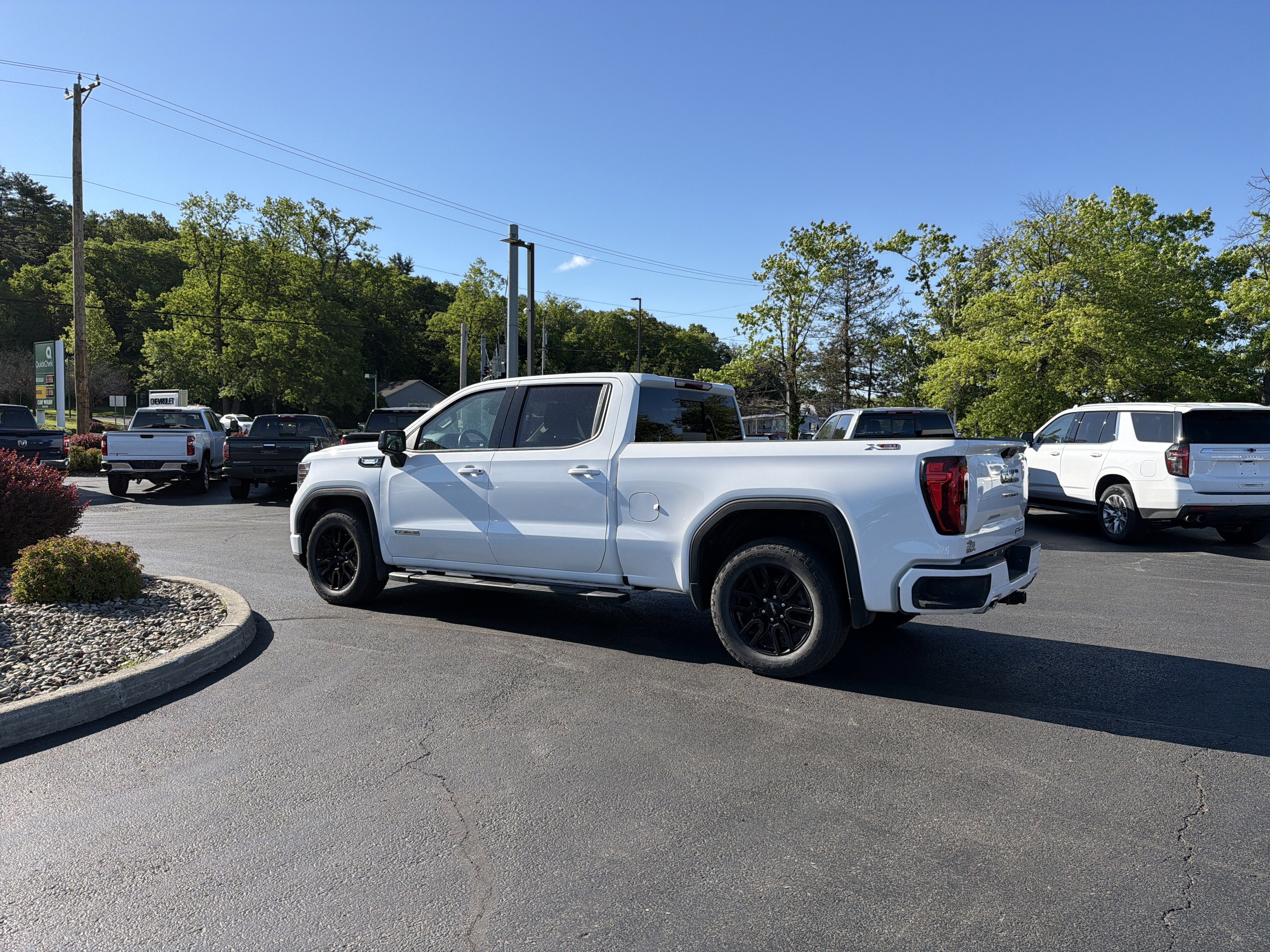 2024 GMC Sierra 1500 Elevation