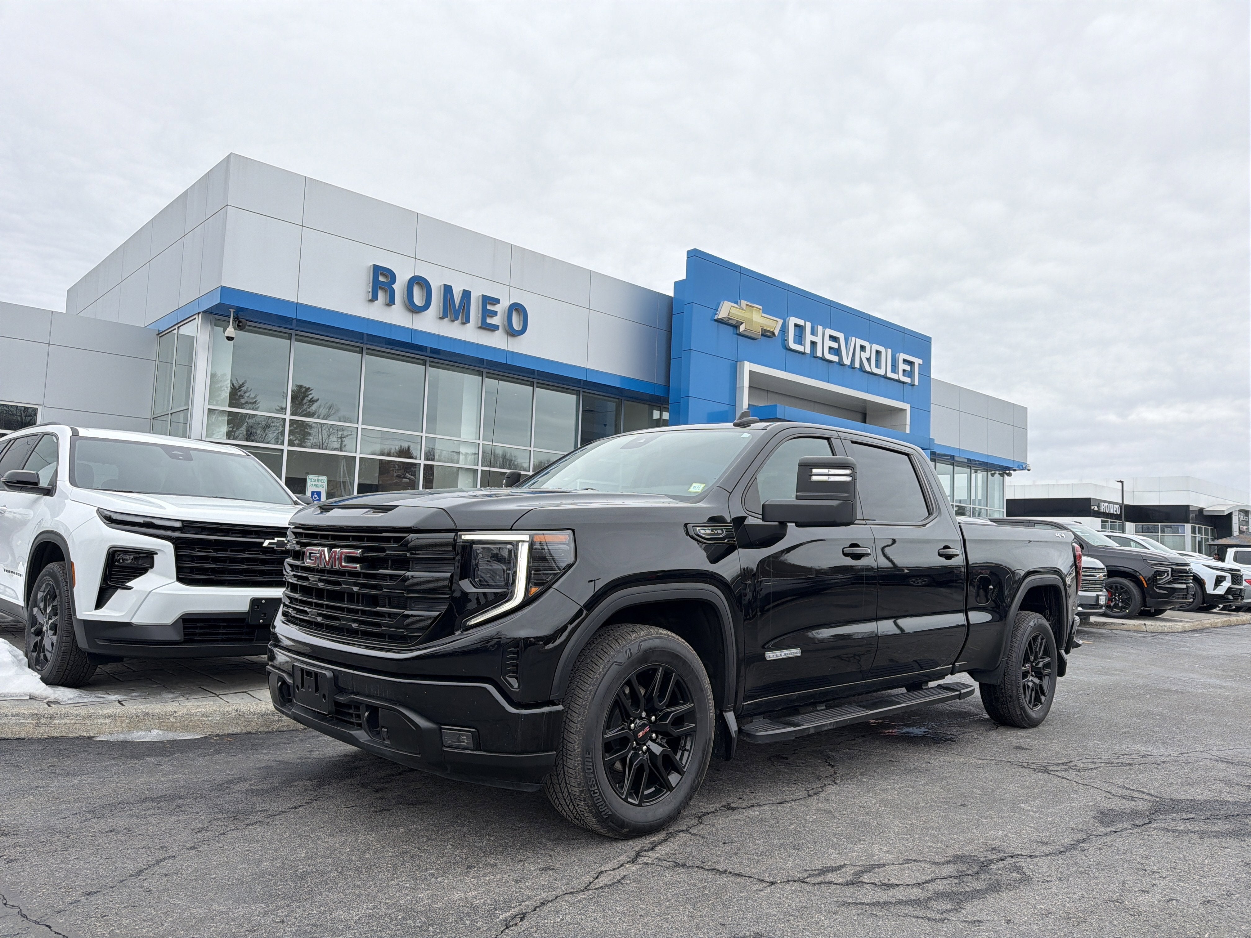 2024 GMC Sierra 1500 Elevation