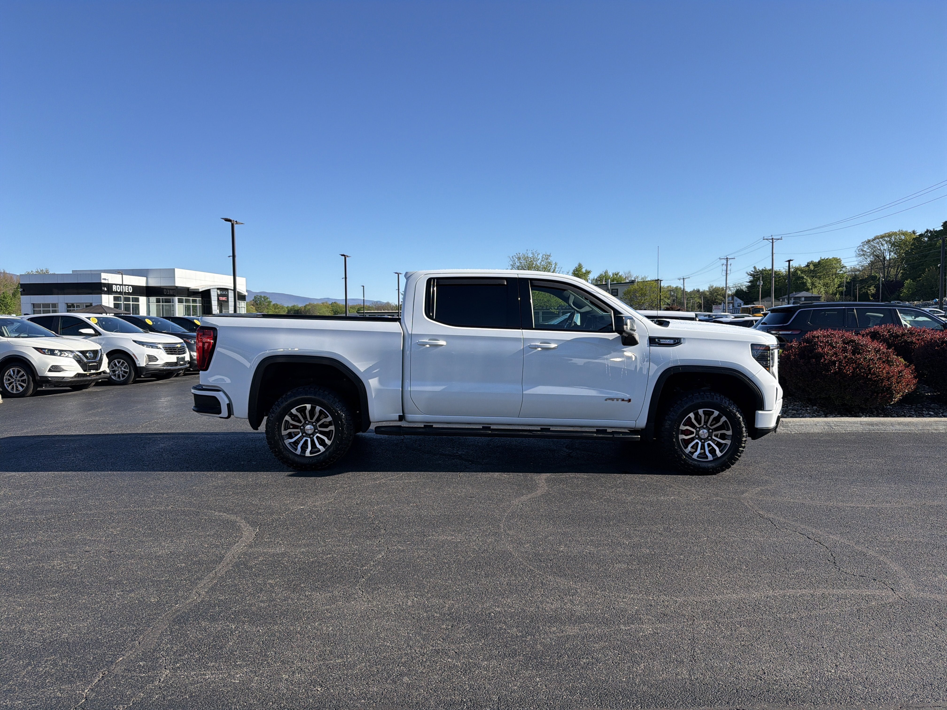 2023 GMC Sierra 1500 AT4