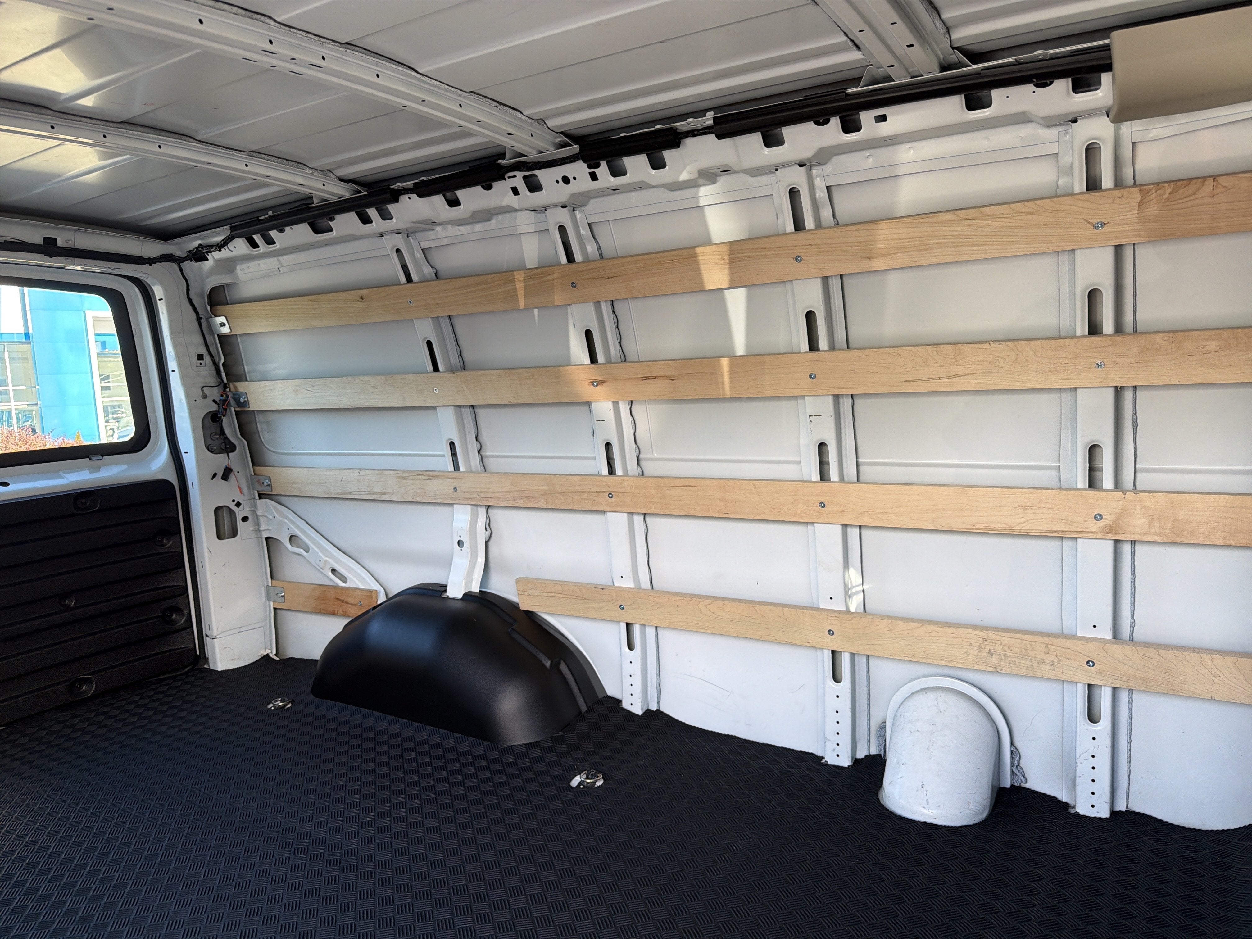 2025 GMC Savana Cargo Work Van