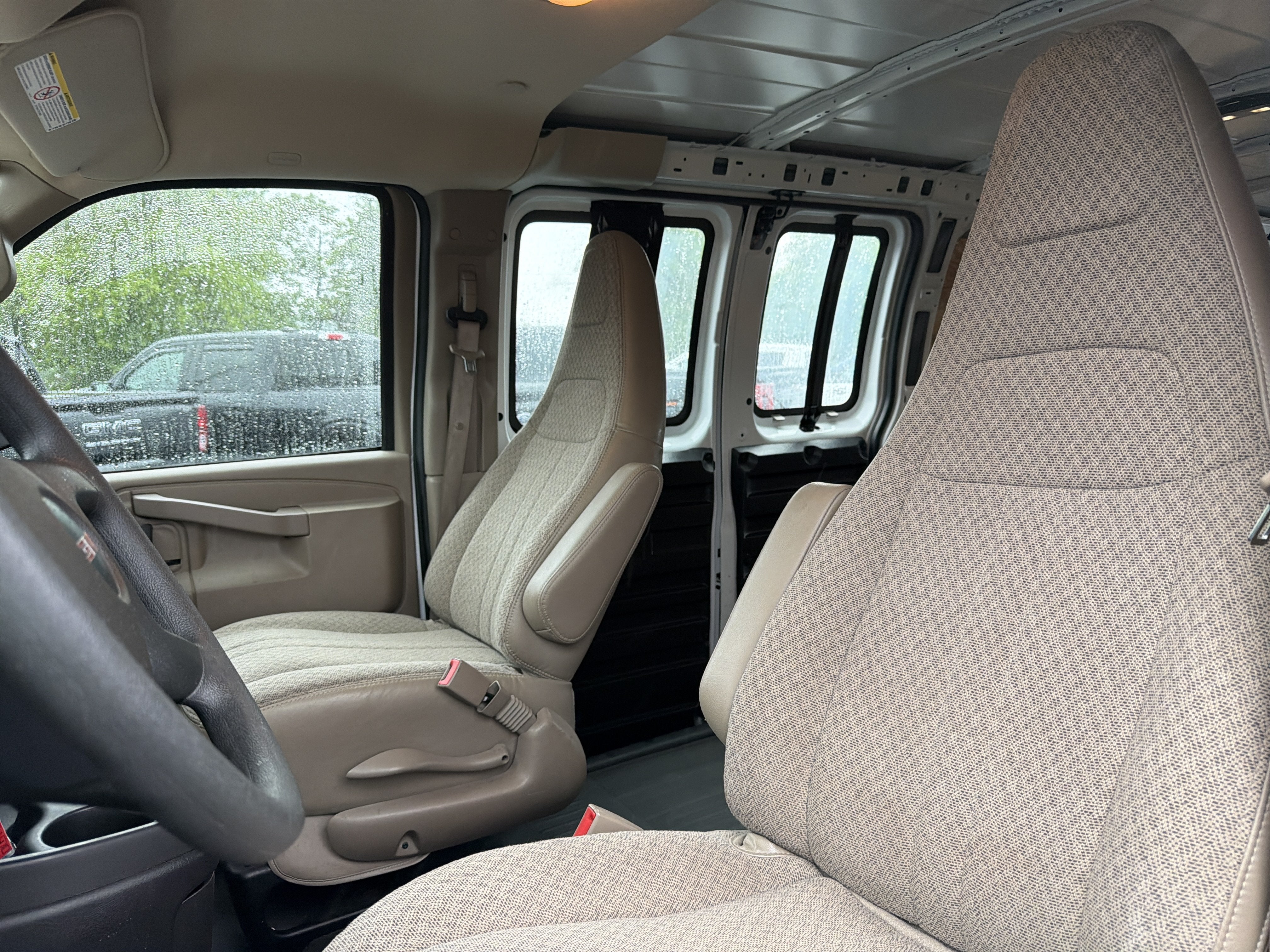 2022 GMC Savana Cargo 3500 Work Van