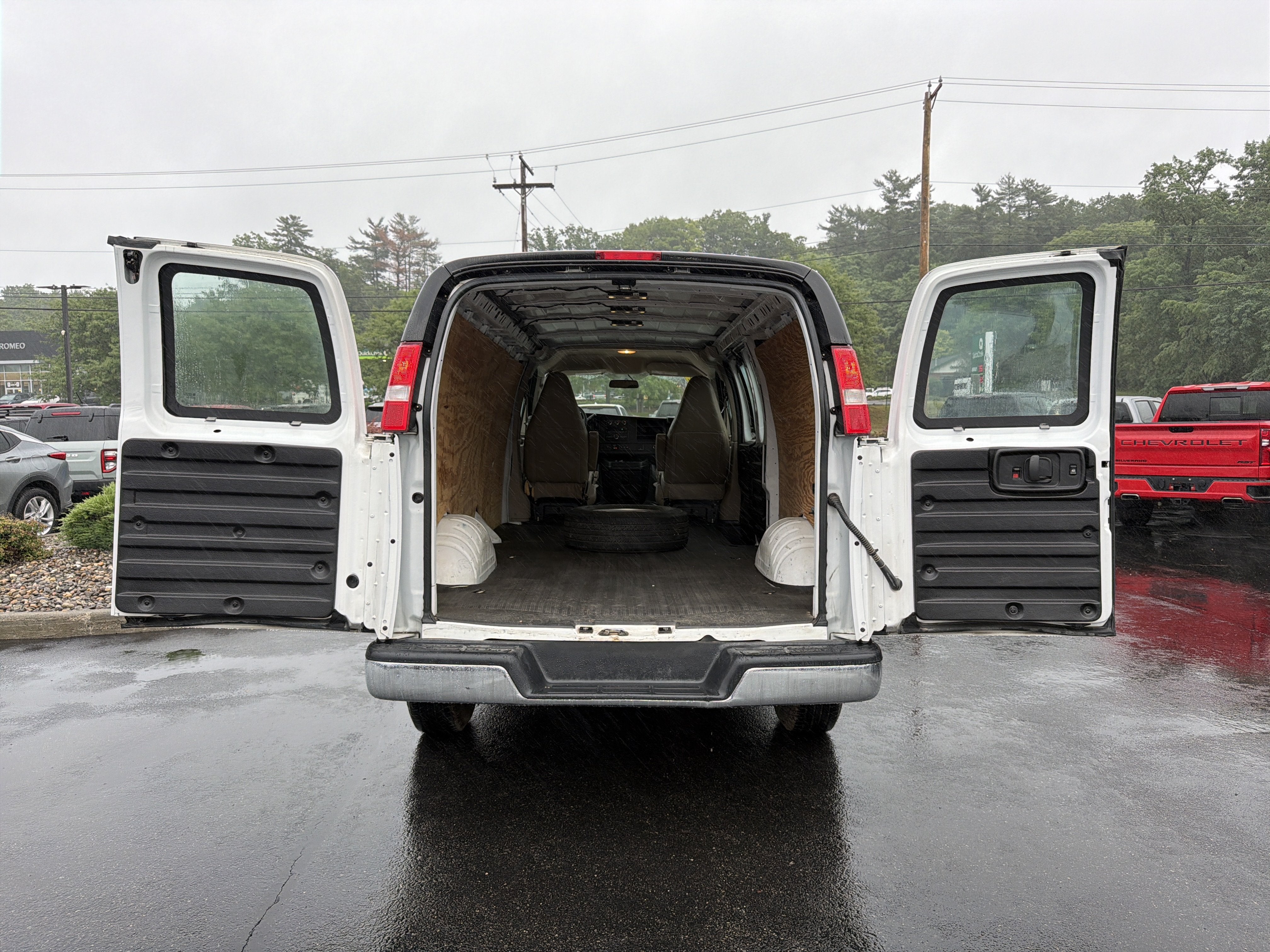 2022 GMC Savana Cargo 3500 Work Van