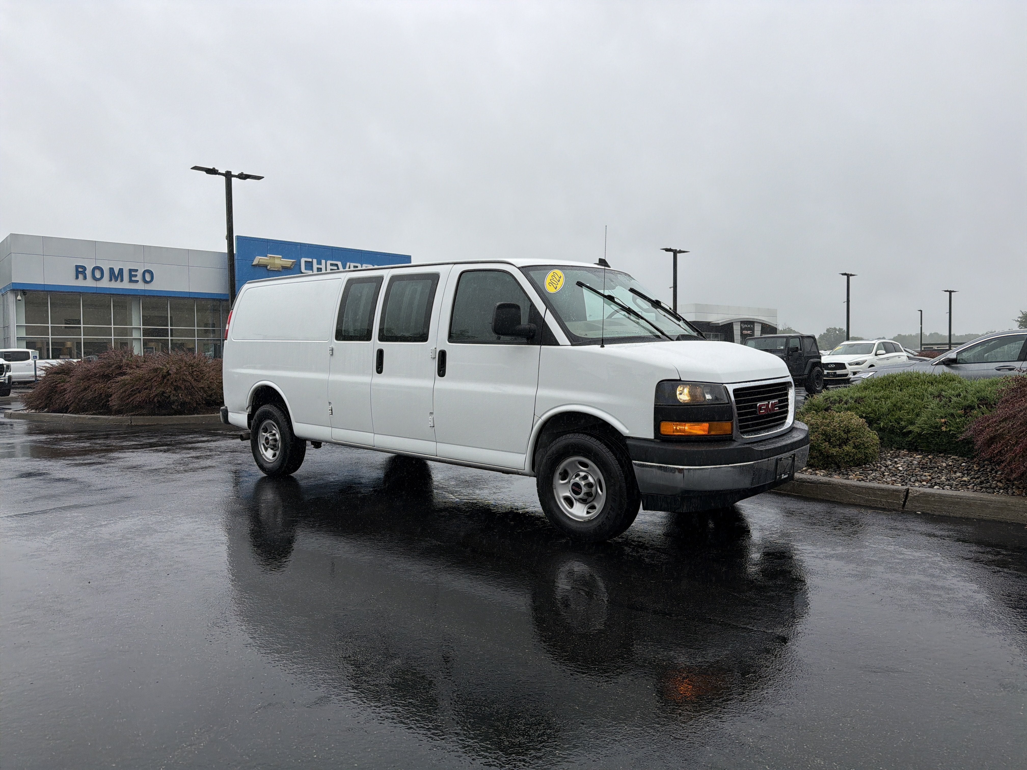 2022 GMC Savana Cargo 3500 Work Van