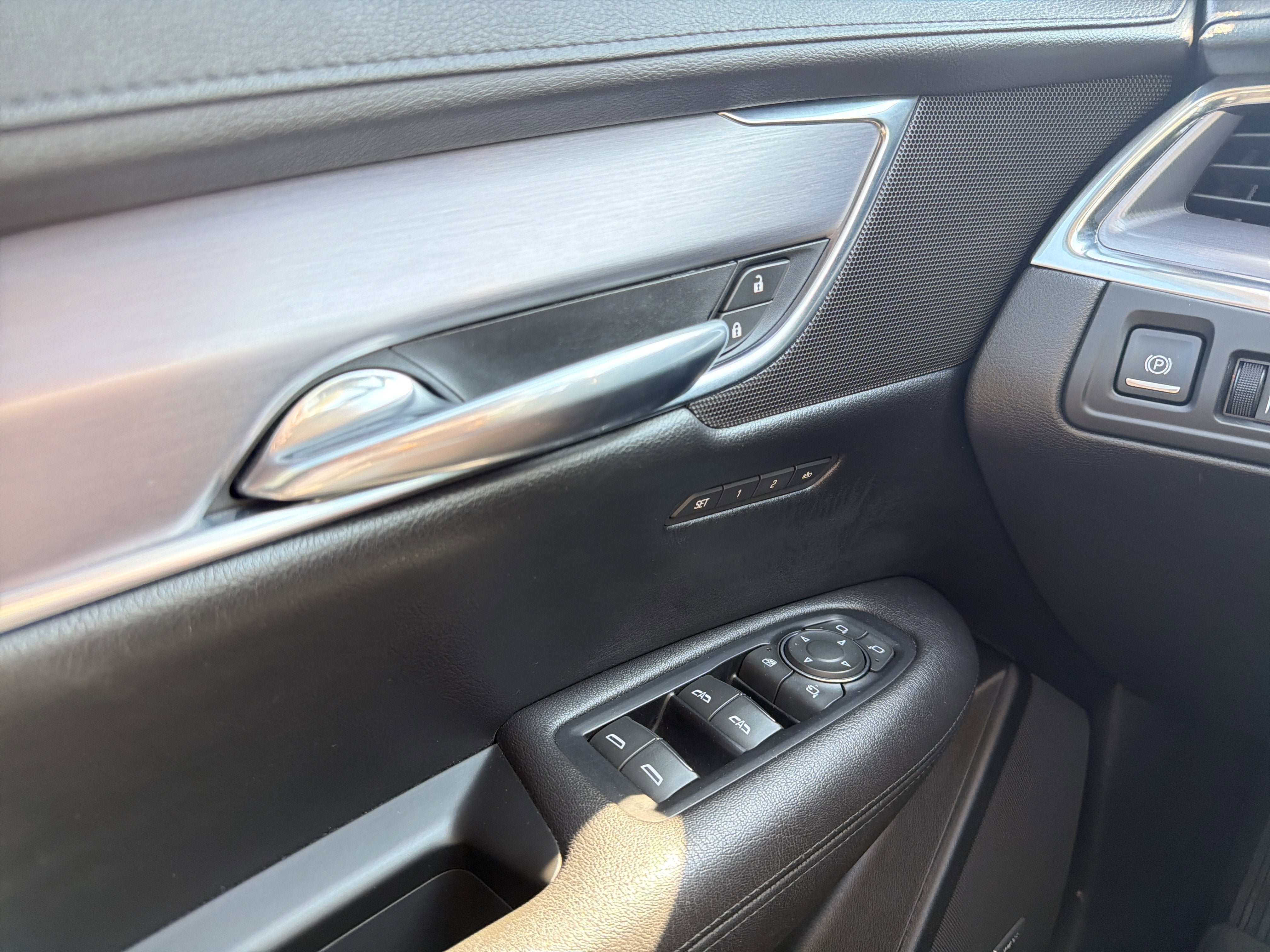2017 Cadillac XT5 Luxury AWD