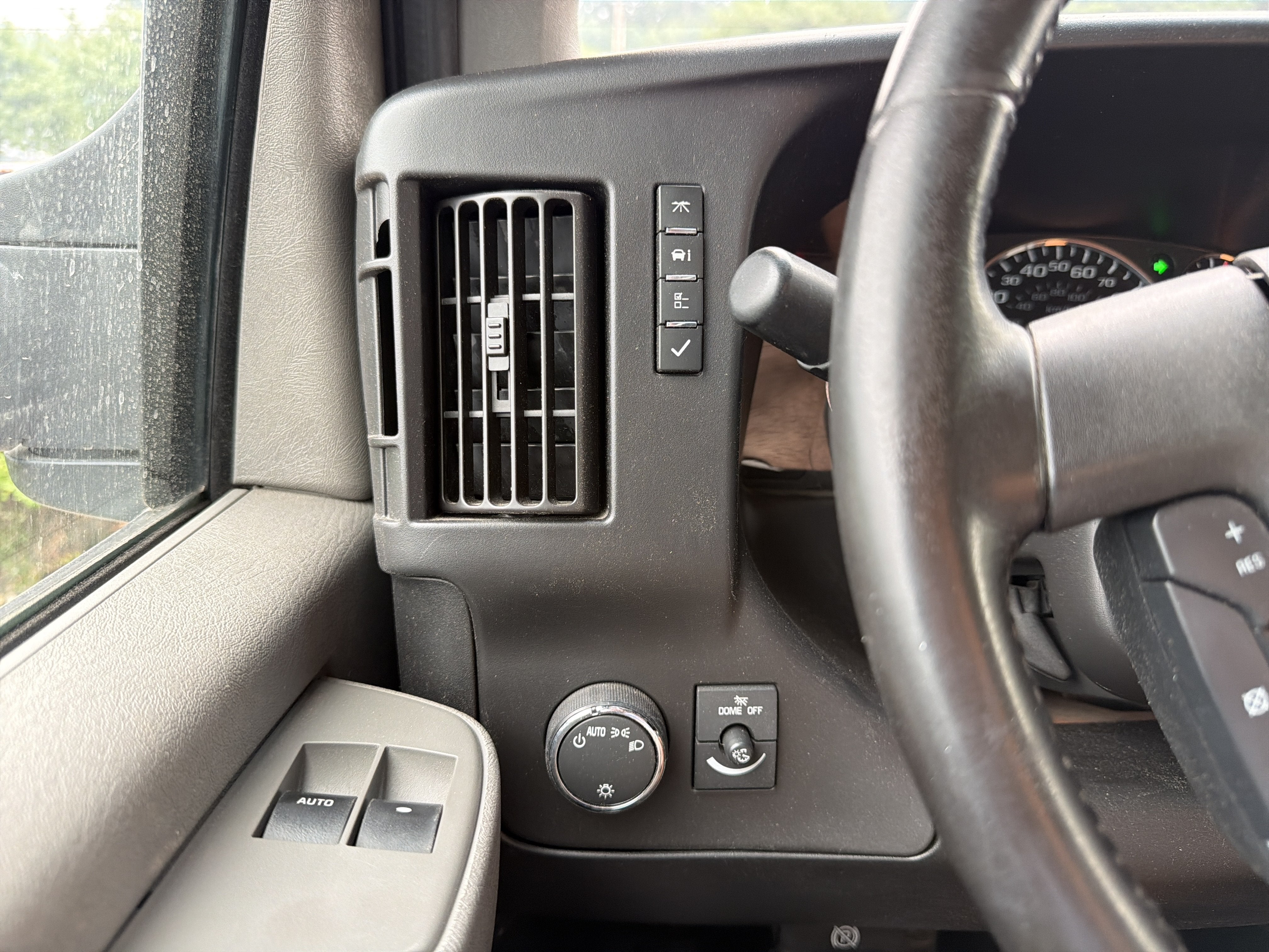 2021 Chevrolet Express Cutaway 4500 Van