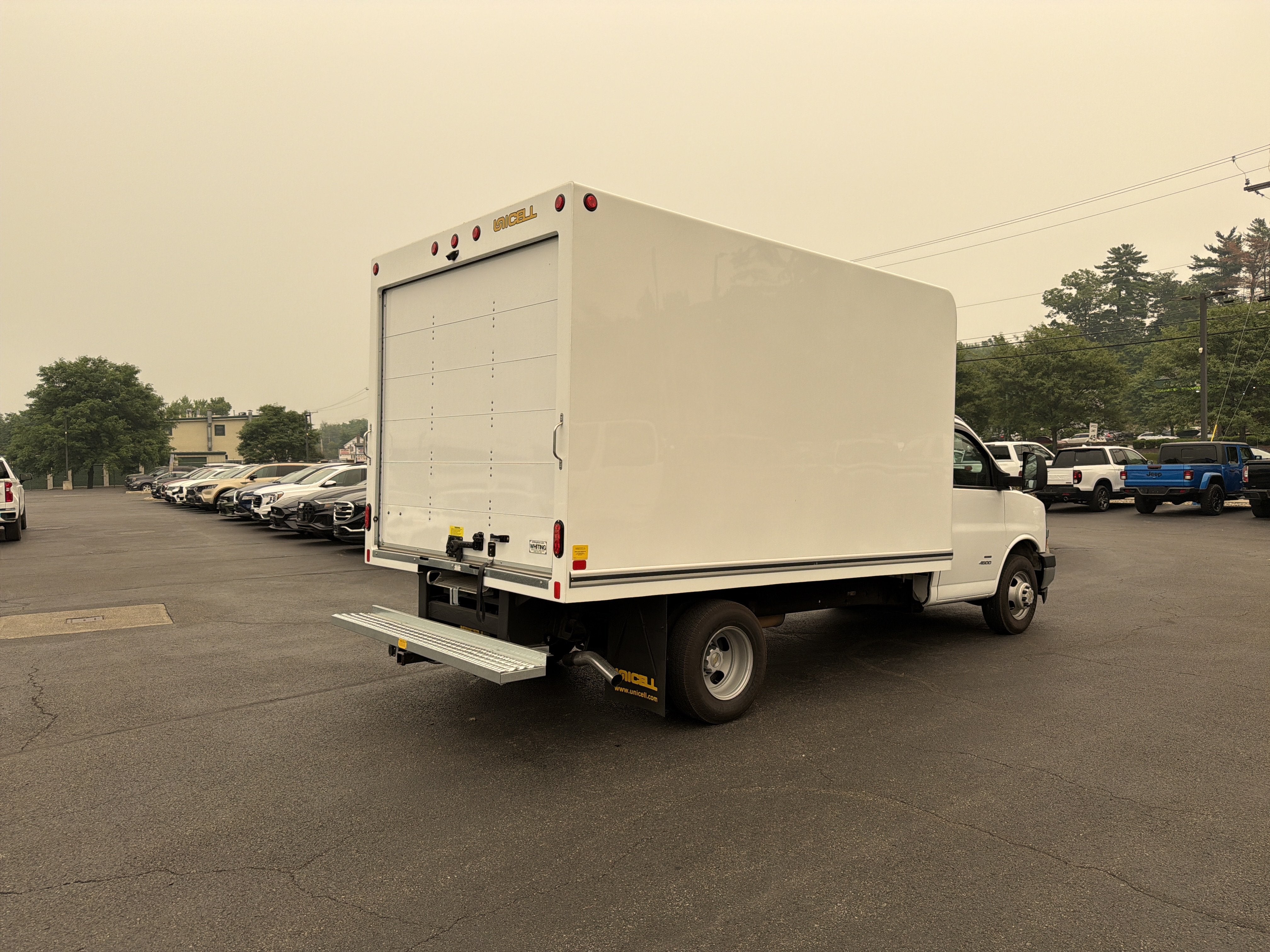 2021 Chevrolet Express Cutaway 4500 Van