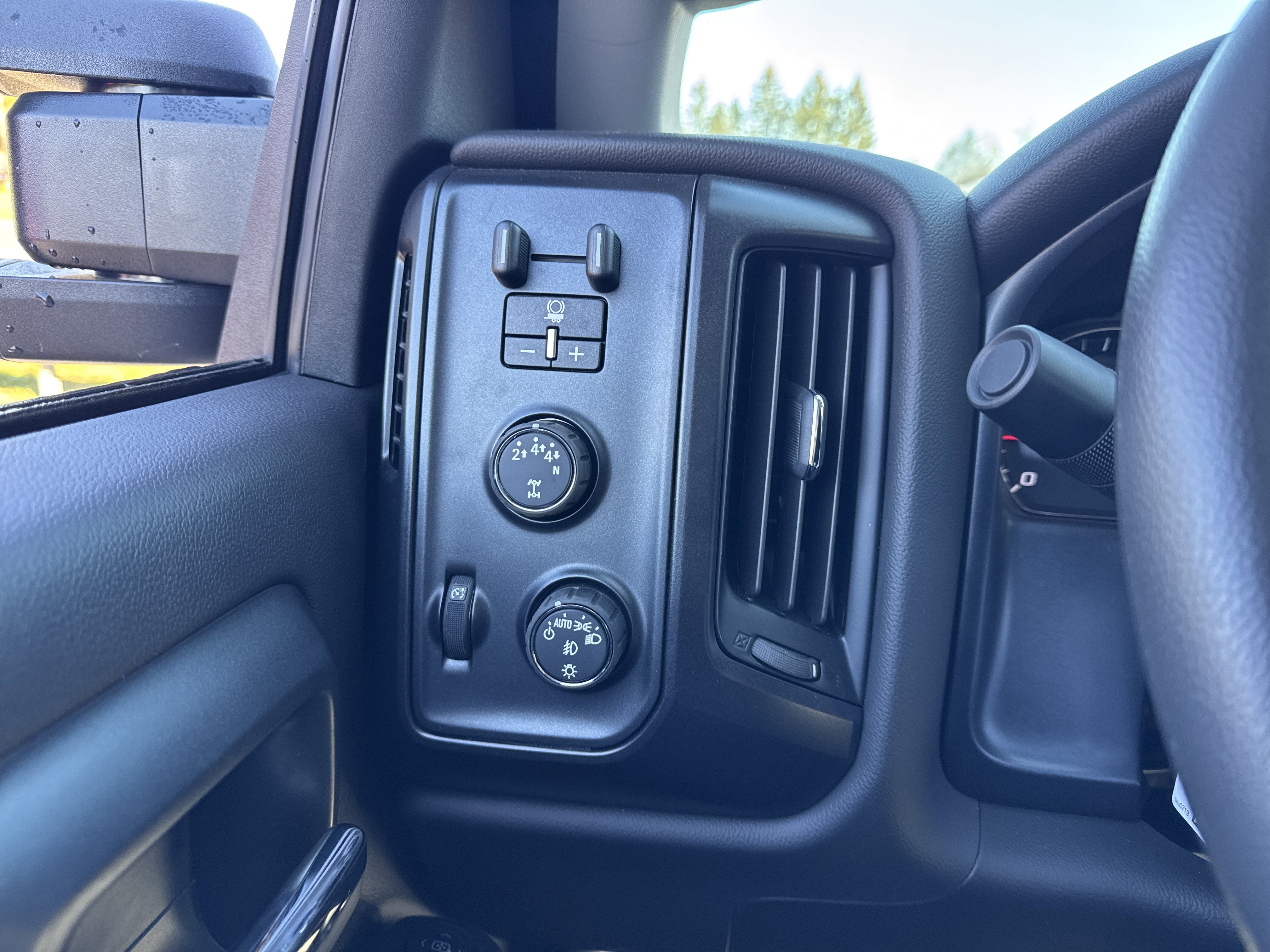 2025 Chevrolet Silverado 5500 HD Work Truck