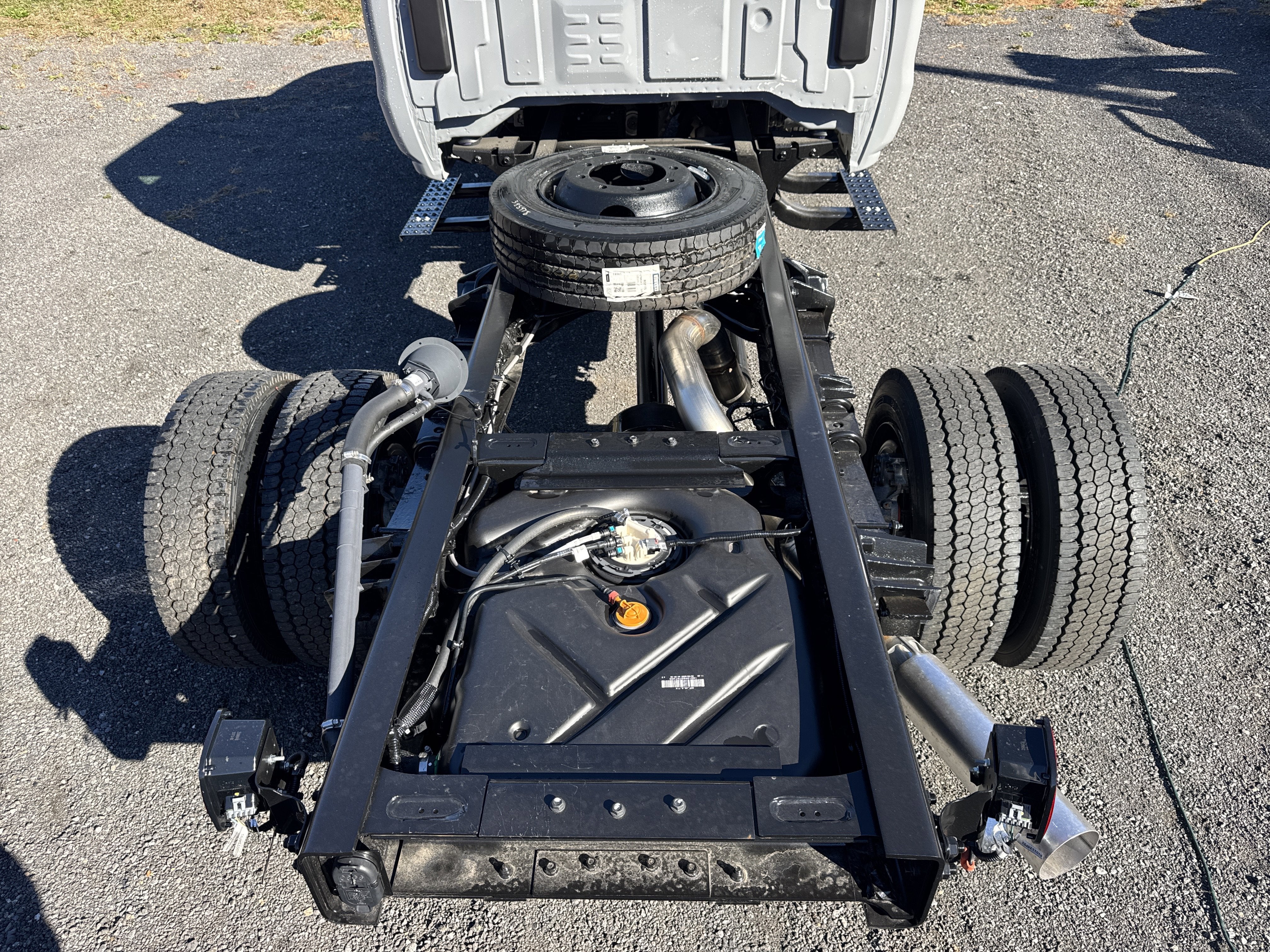 2025 Chevrolet Silverado 5500 HD Work Truck