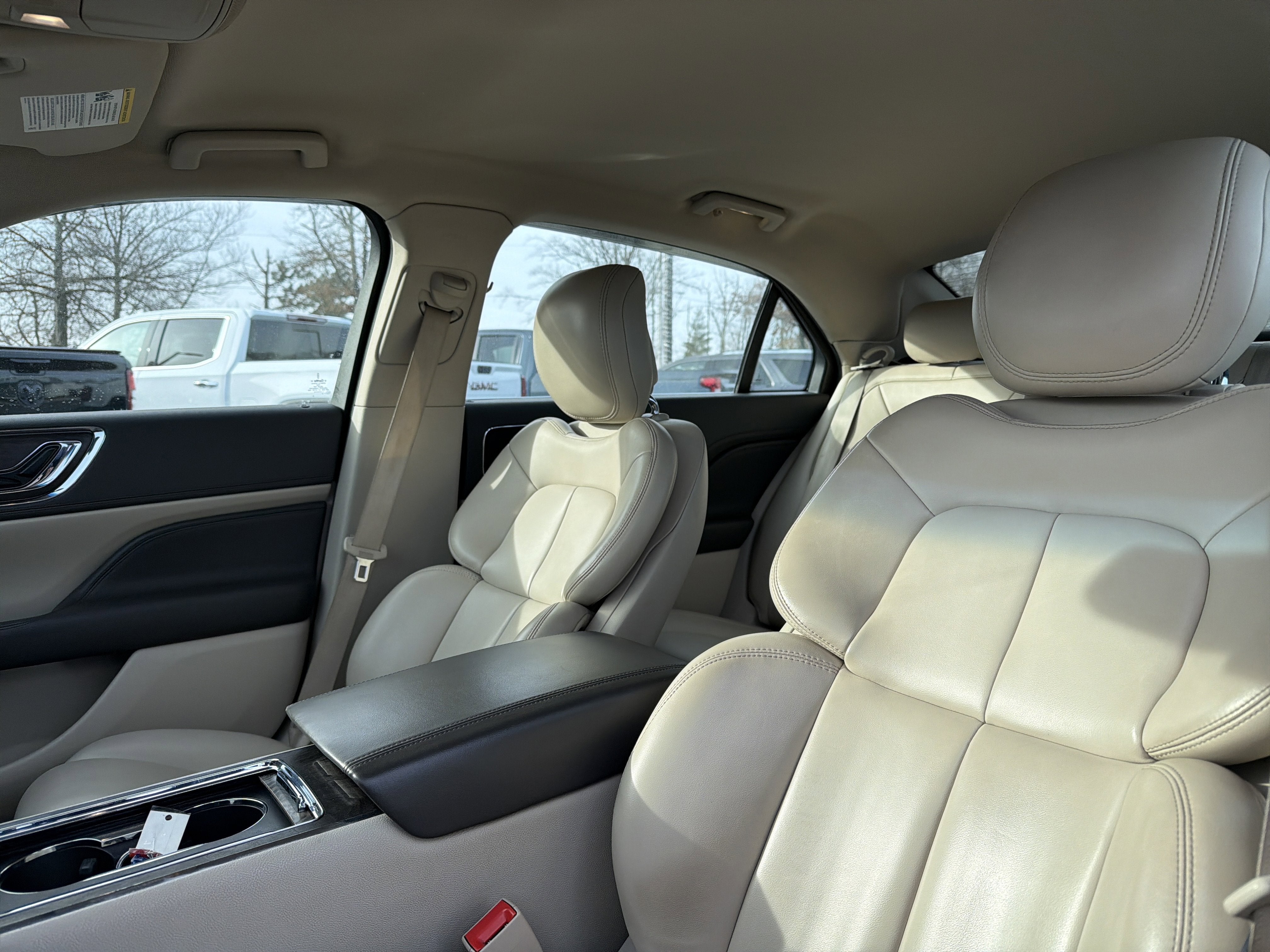 2017 Lincoln Continental Premiere