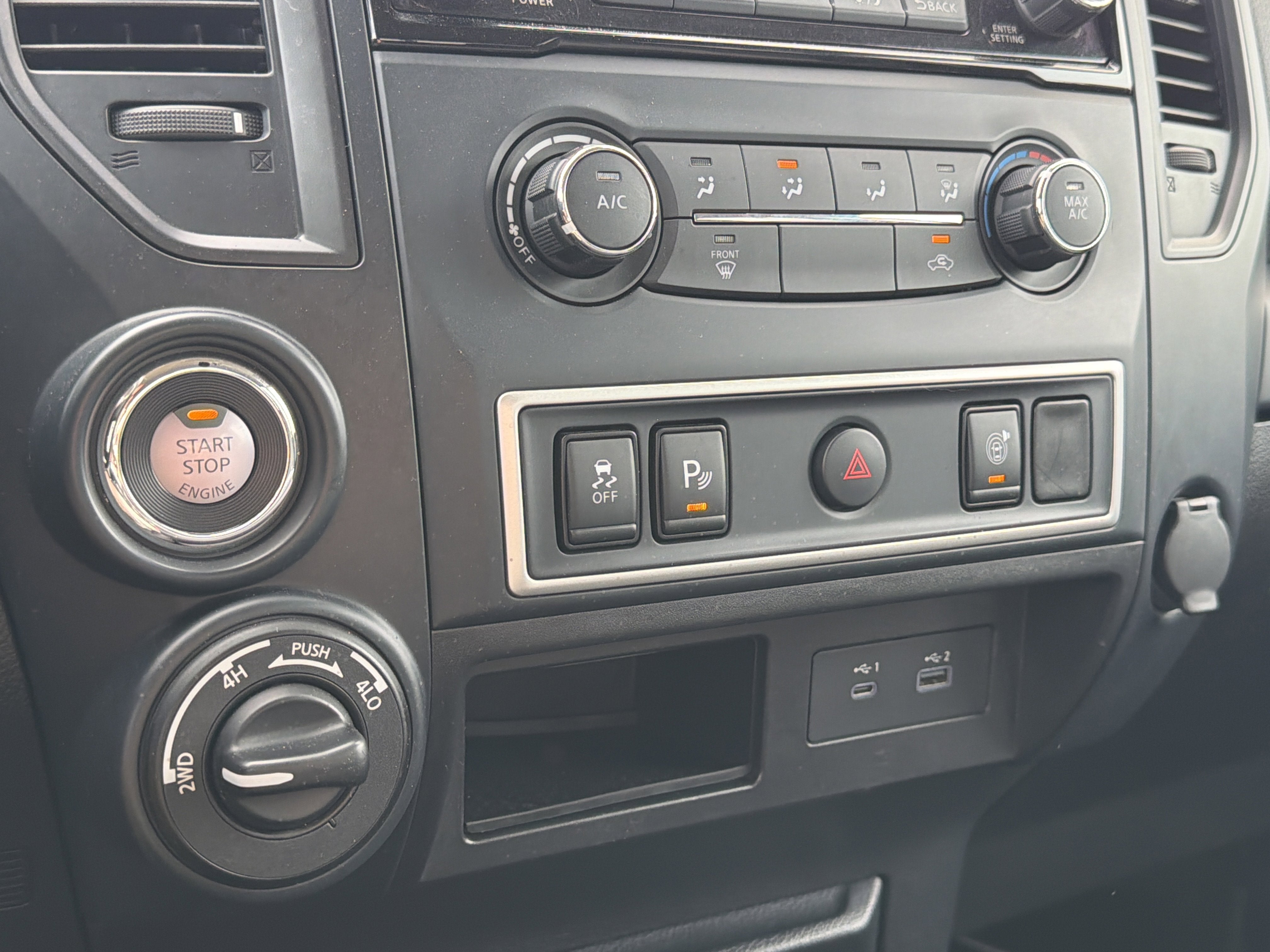 2022 Nissan TITAN XD Crew Cab S 4x4
