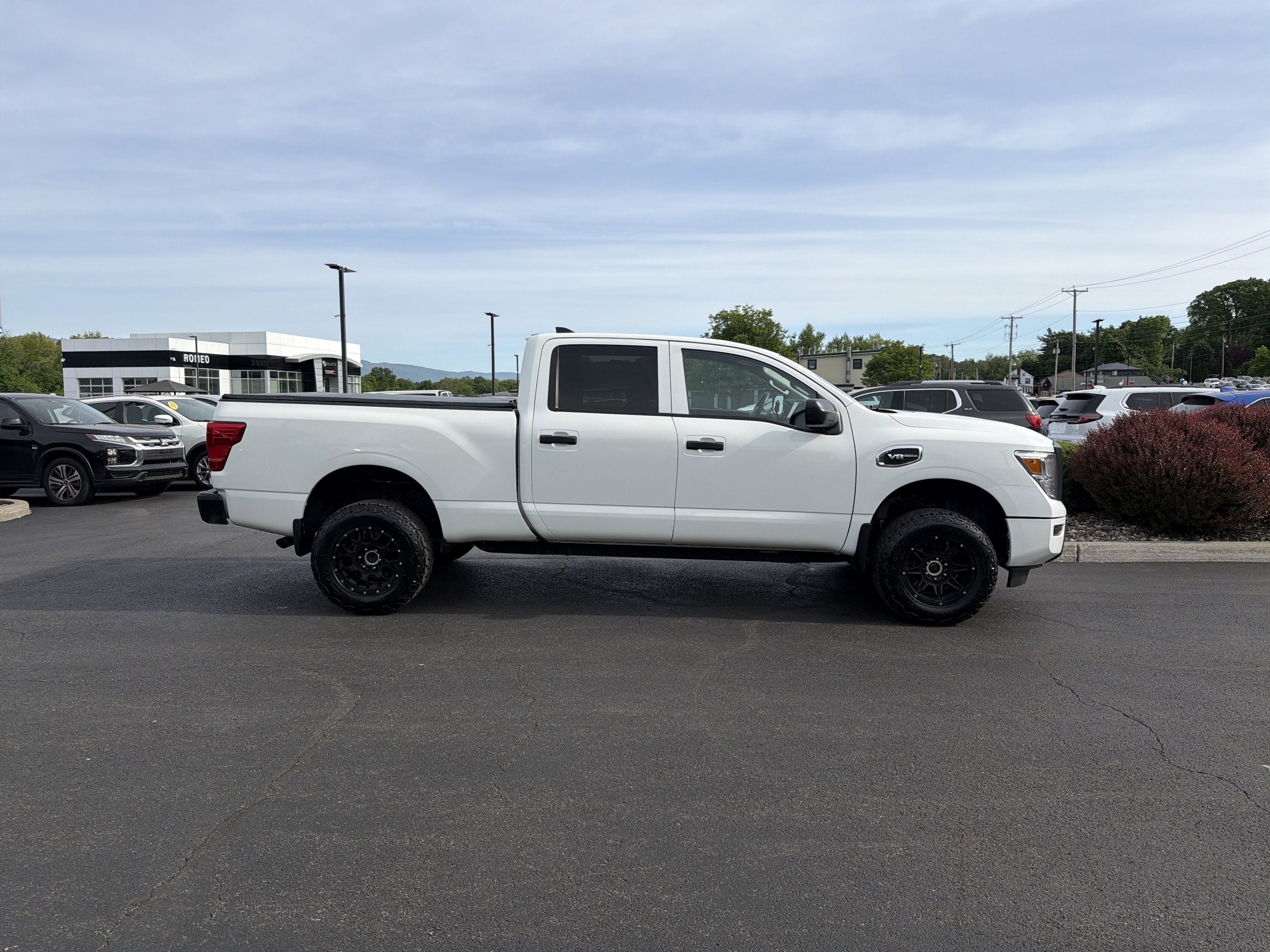 2022 Nissan TITAN XD Crew Cab S 4x4
