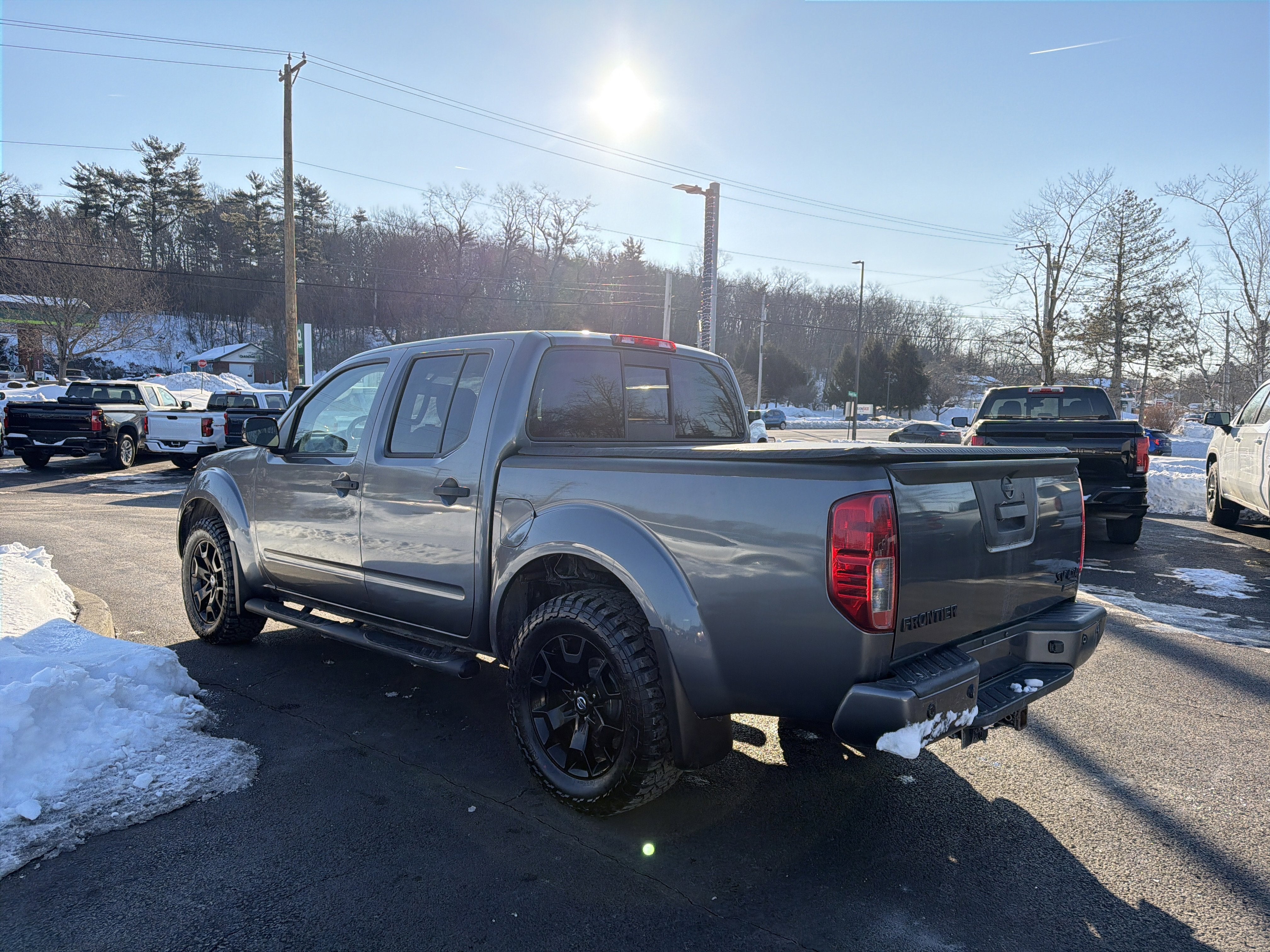 2021 Nissan Frontier Crew Cab SV 4x4