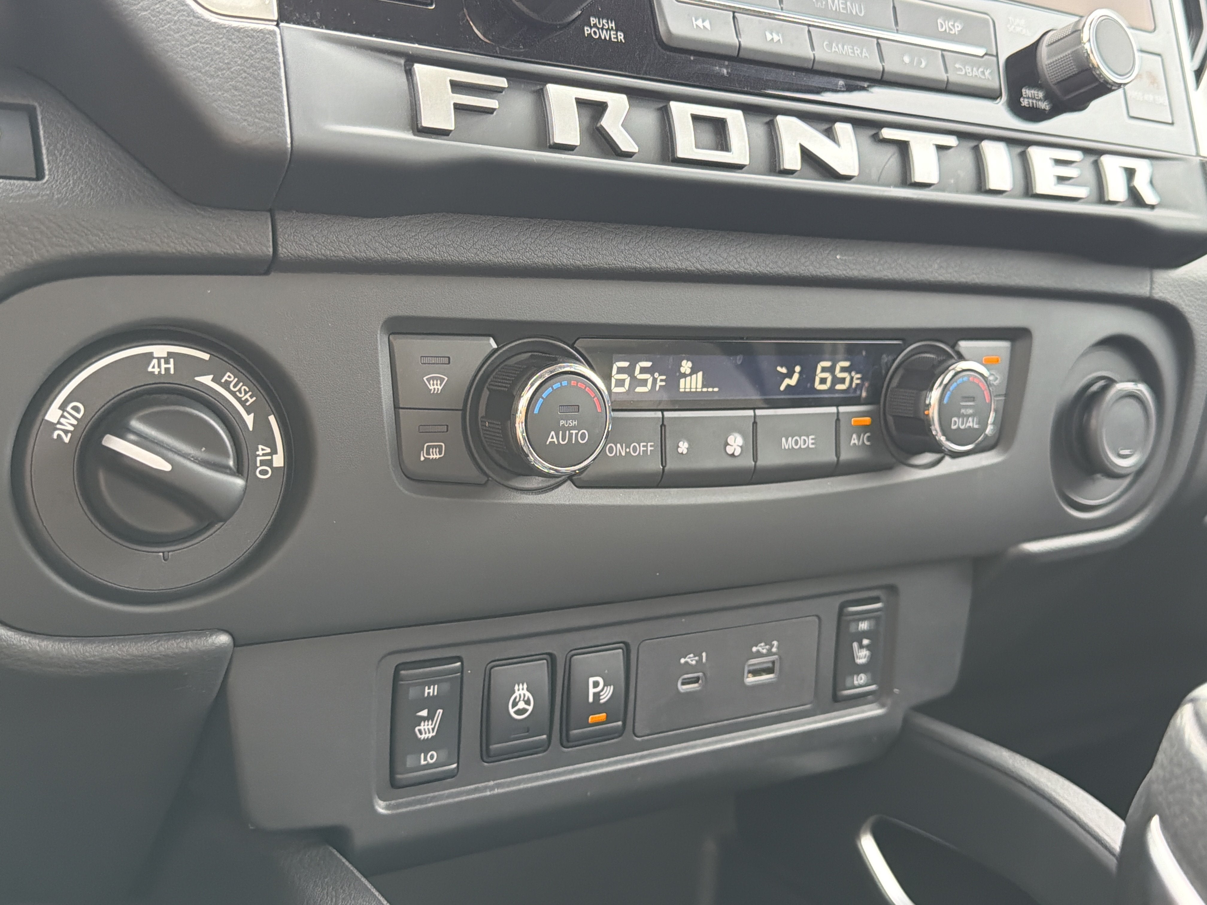 2025 Nissan Frontier Crew Cab SV 4x4