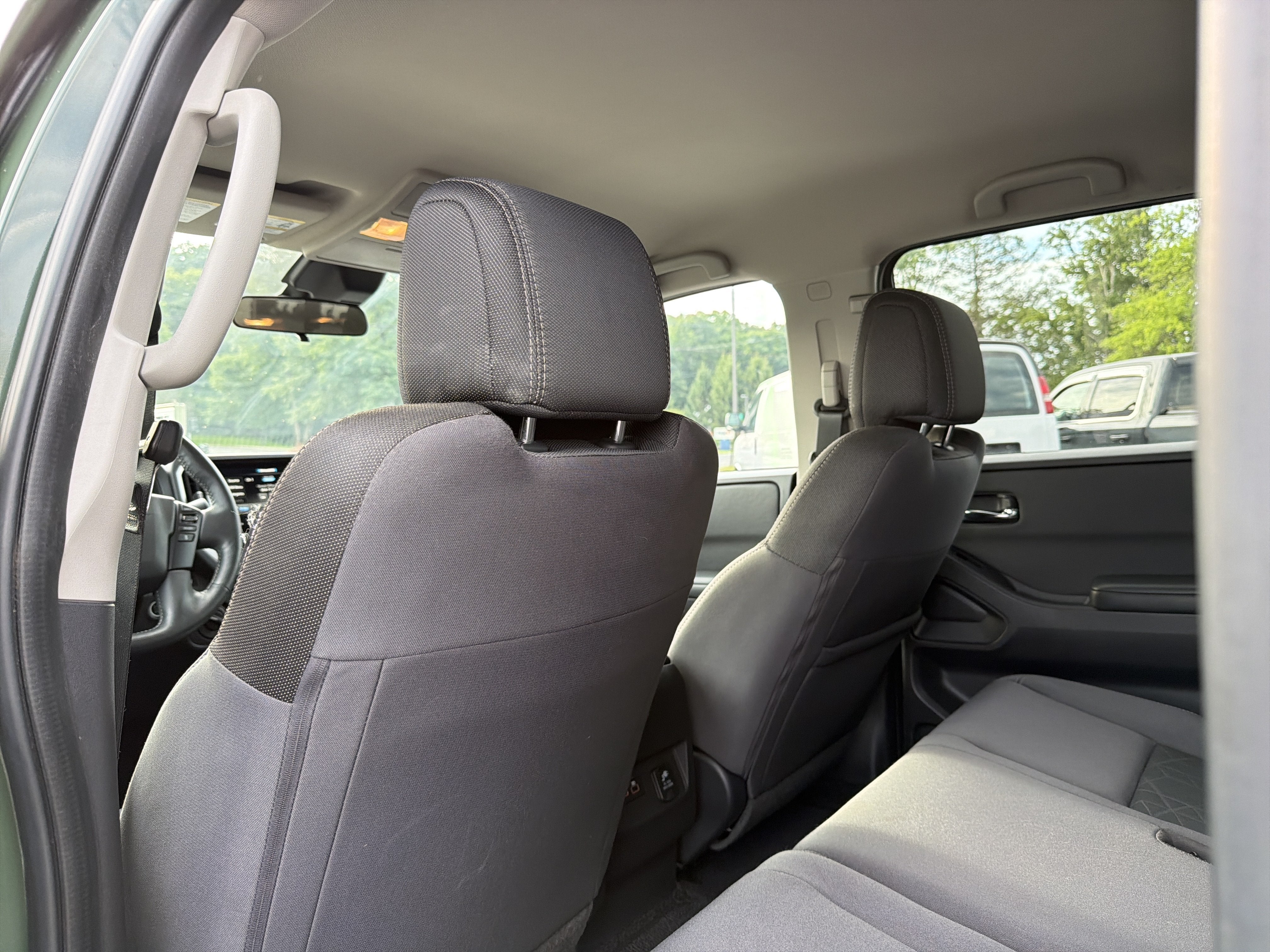 2025 Nissan Frontier Crew Cab SV 4x4