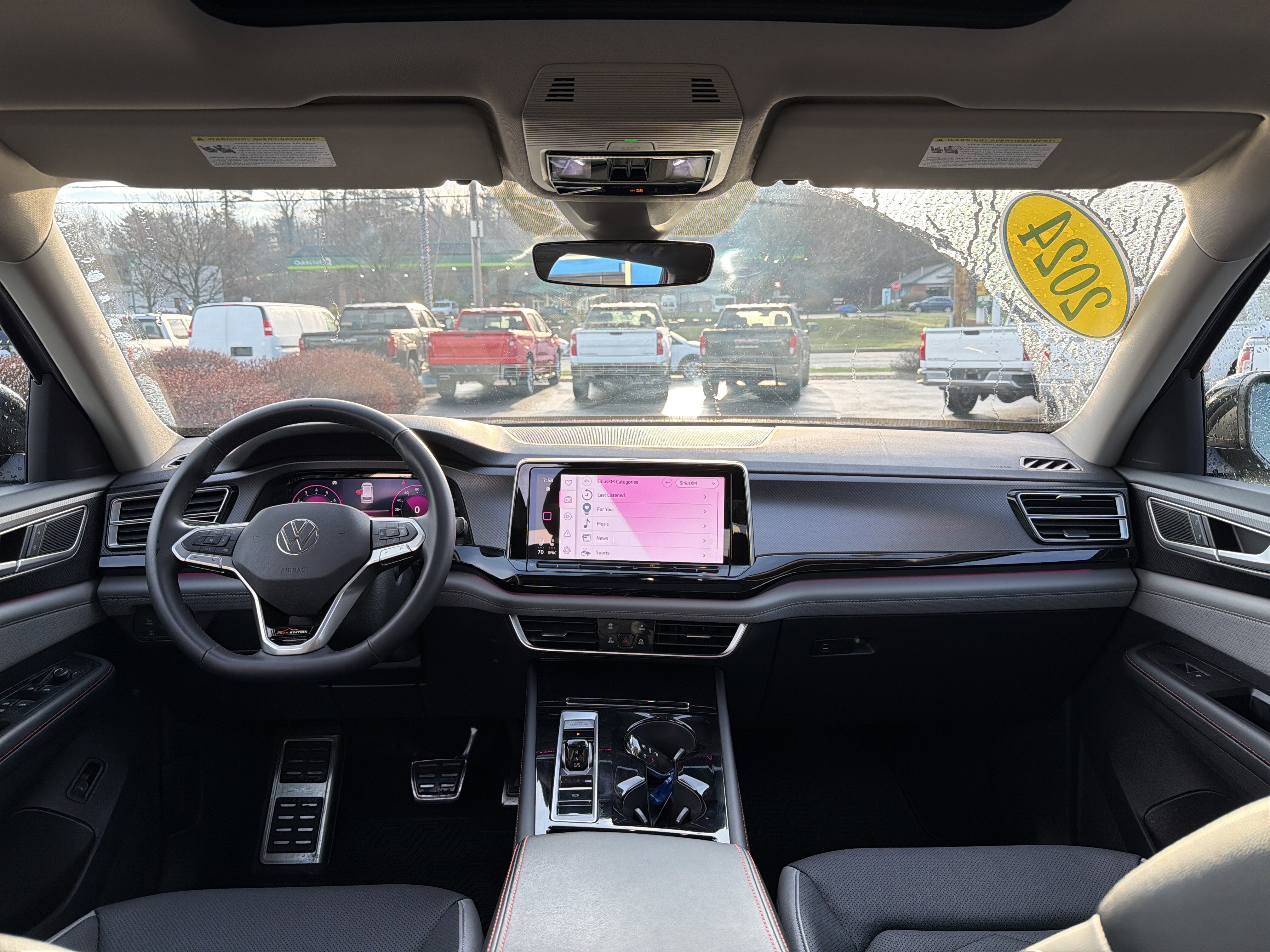 2024 Volkswagen Atlas 2.0T Peak Edition SE w/Technology